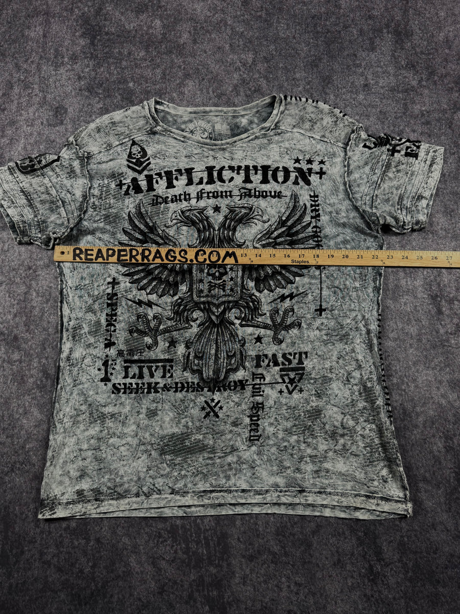 2000s affliction shirt (L)