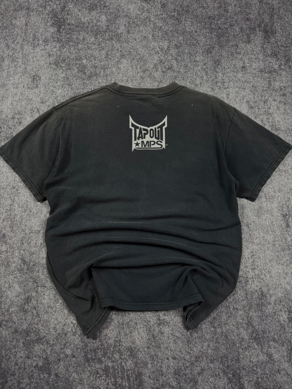 2000s tapout shirt (S)