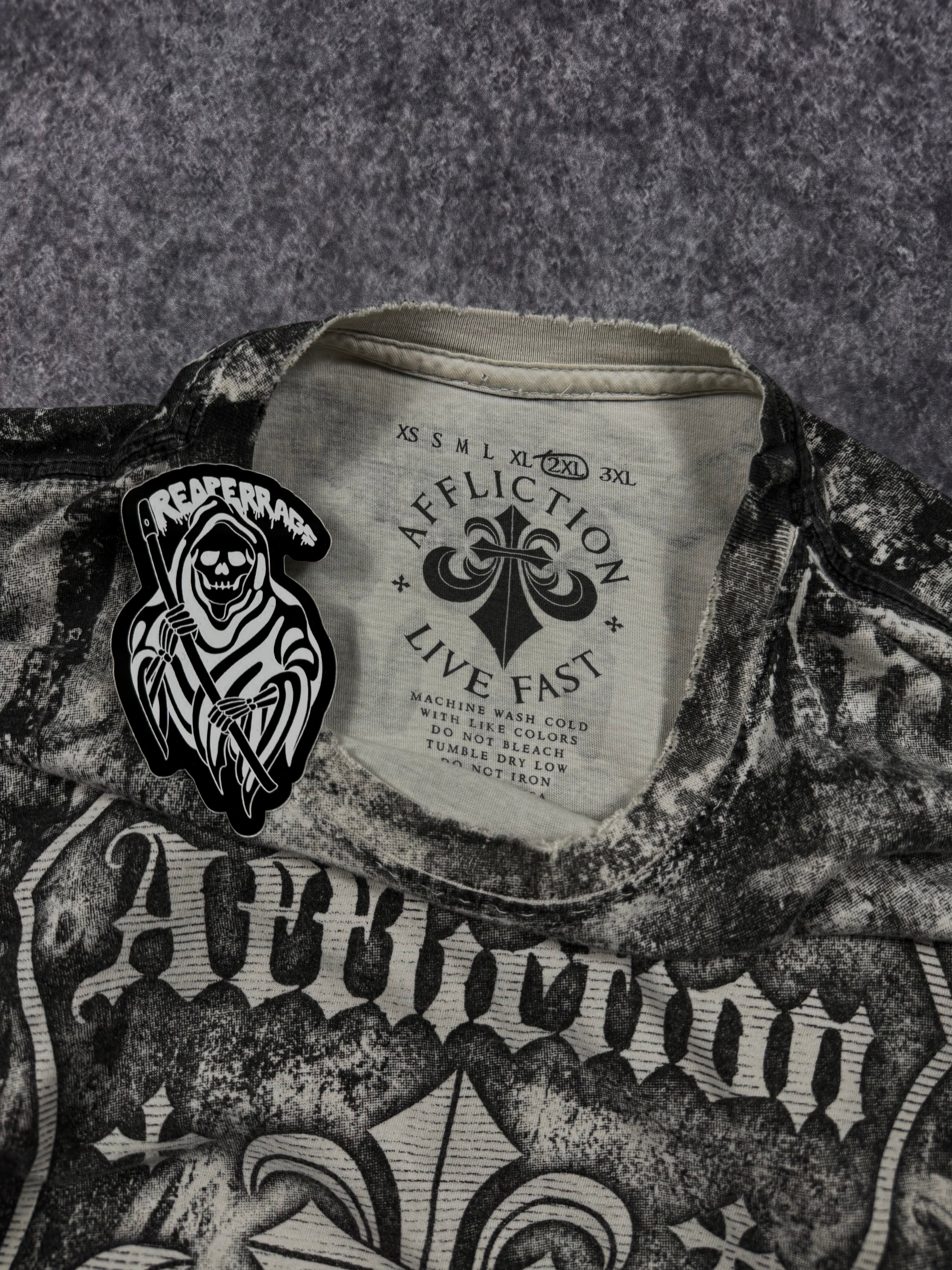 (rare) 2000s affliction shirt (XL)