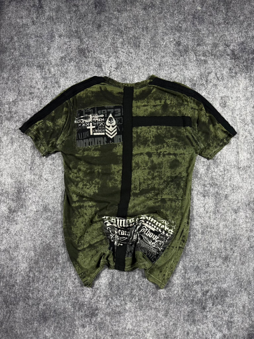 (RARE) 2000S AFFLICTION SHIRT (M)