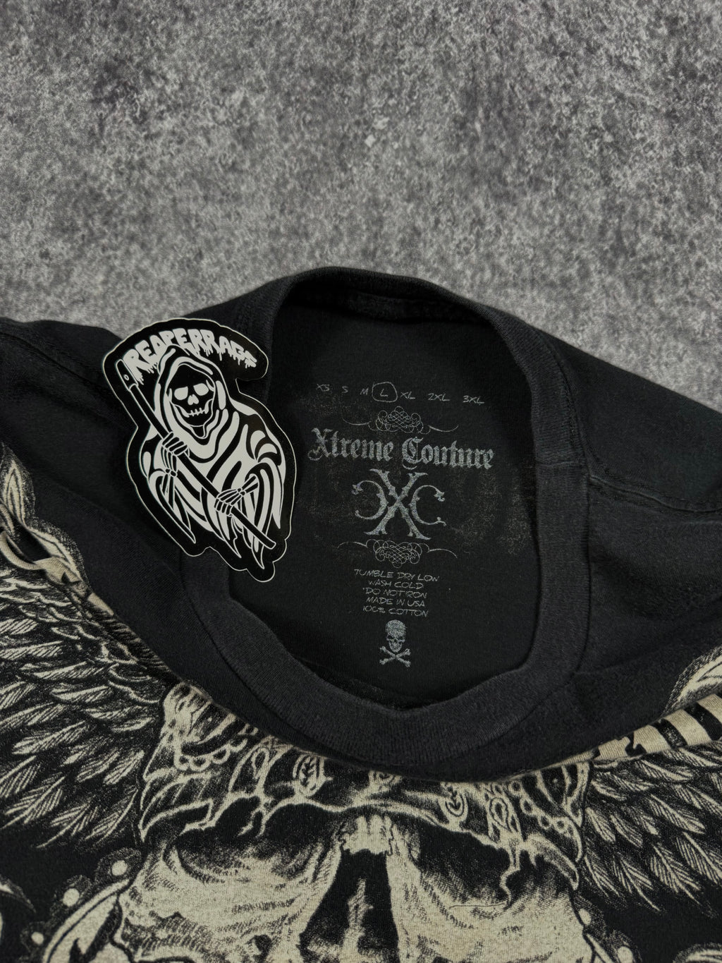 (rare) 2000s xtreme couture shirt (M)