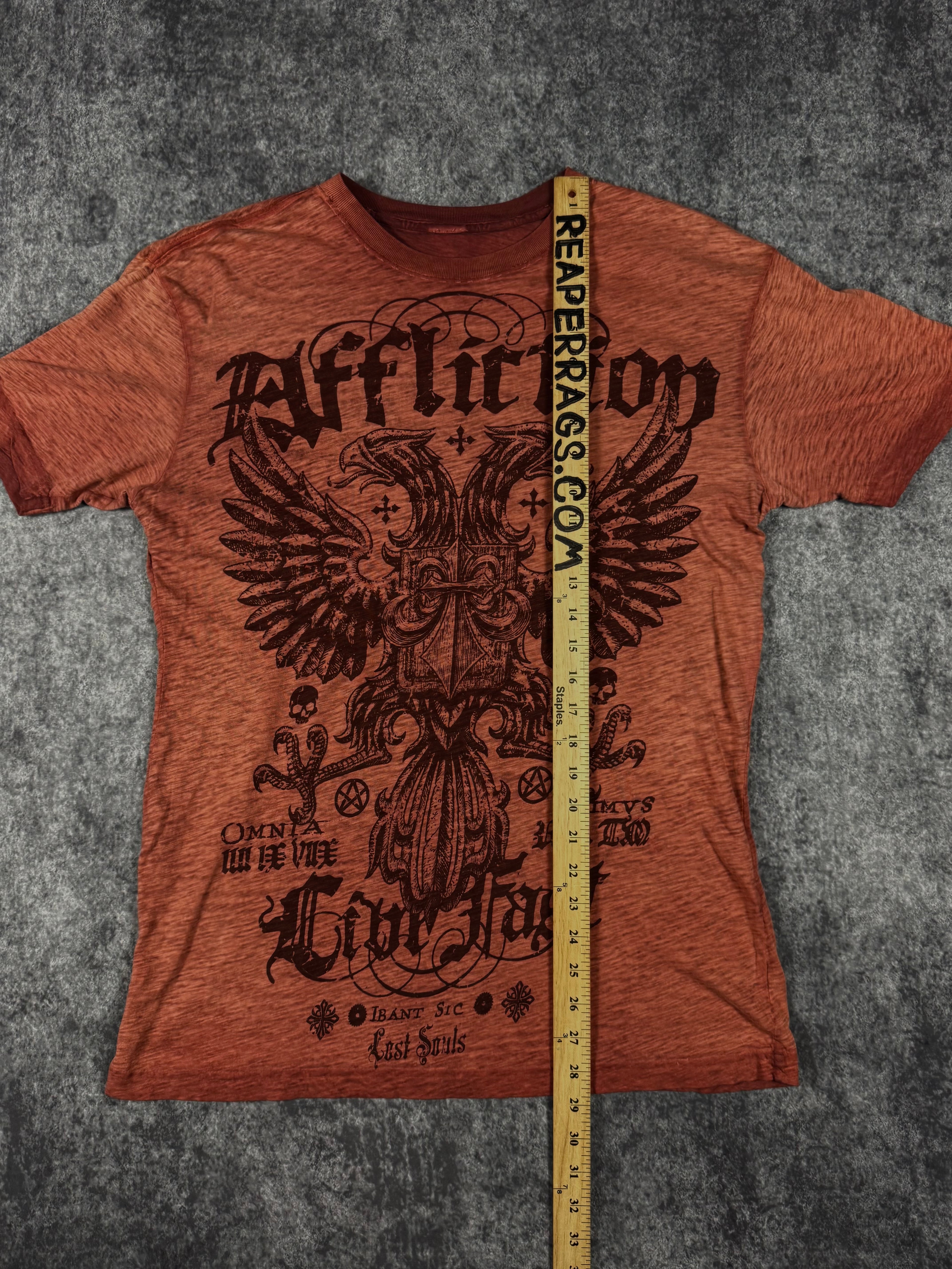 2000s affliction shirt (M)