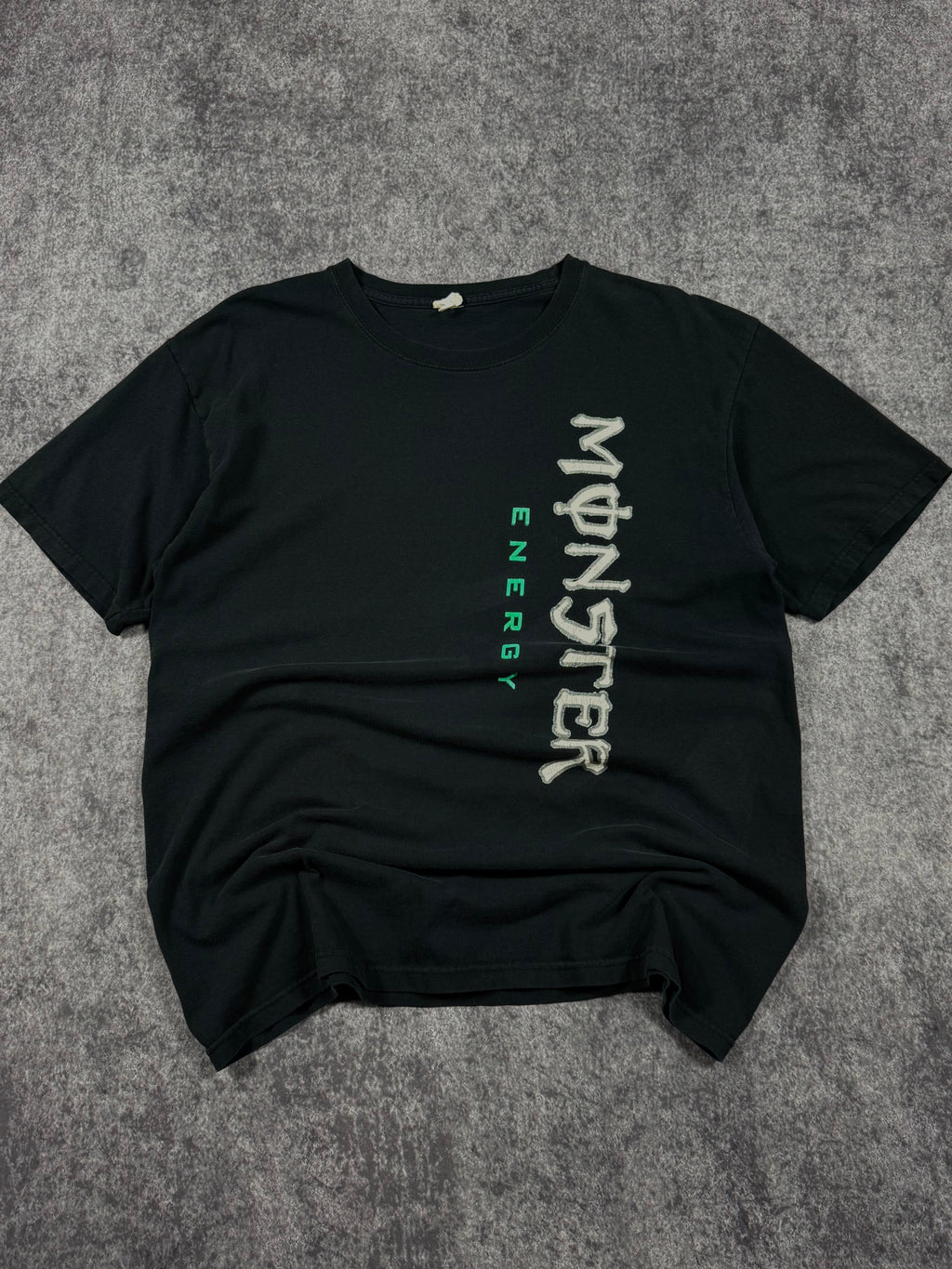 (rare) 2000s monster energy shirt (L)