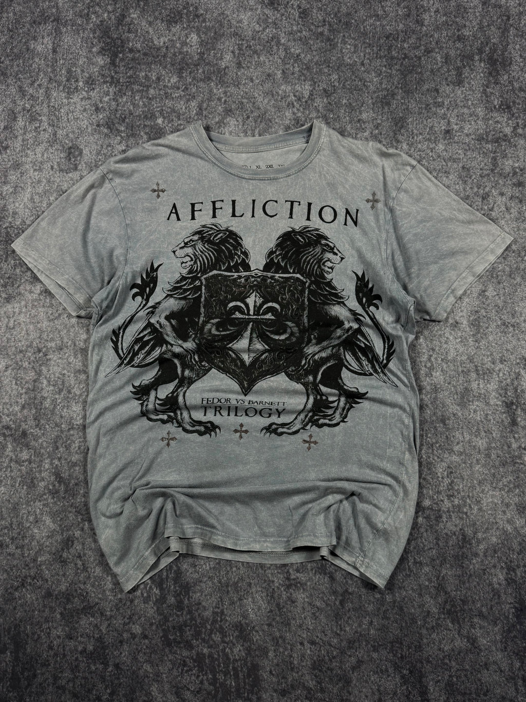 (rare) 2000s affliction x fedor shirt (M)