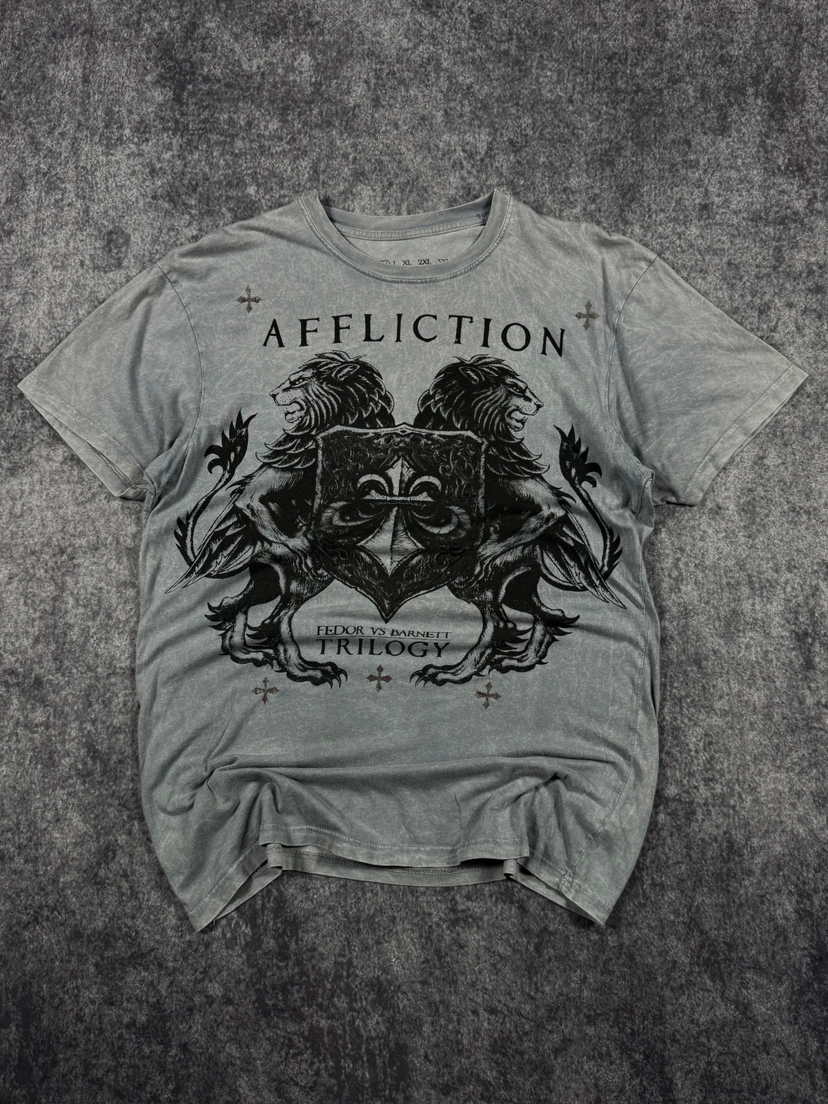 (rare) 2000s affliction x fedor shirt (M)