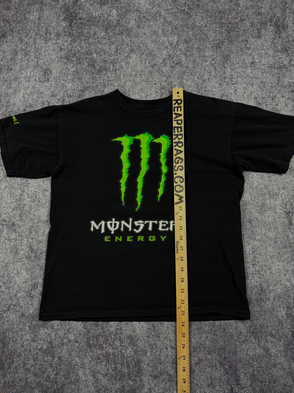 (rare) 2000s monster energy shirt (M)