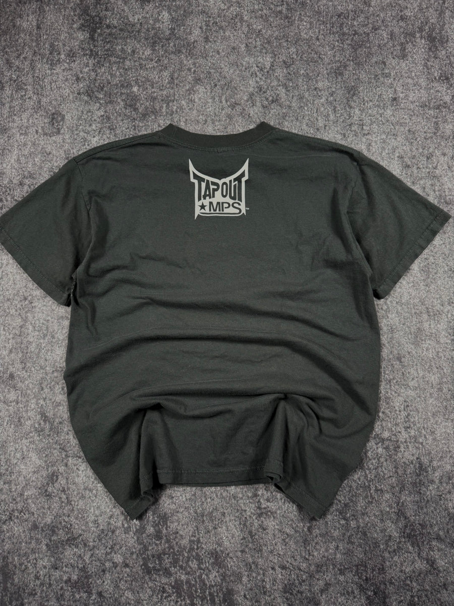 (rare) 2000s tapout shirt (M)