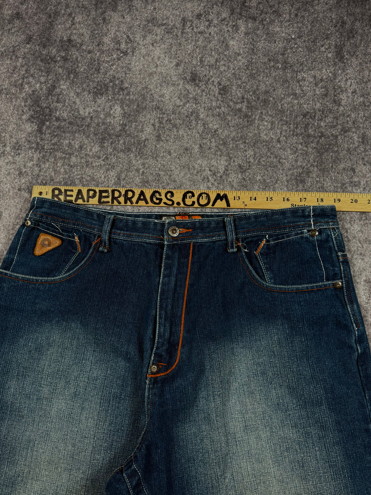 (rare) 2000s akademiks jorts (38)