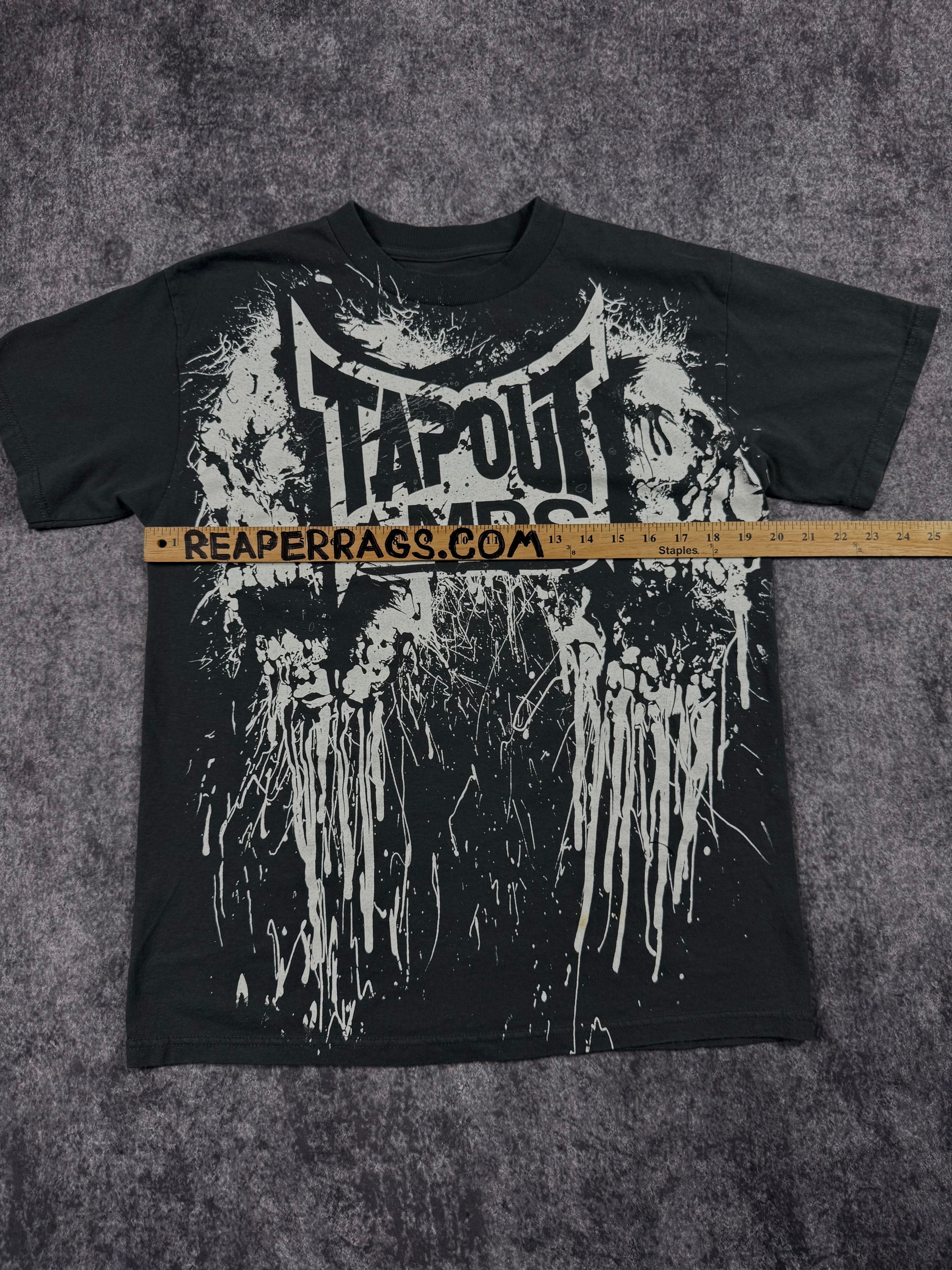 (rare) 2000s tapout shirt (M)