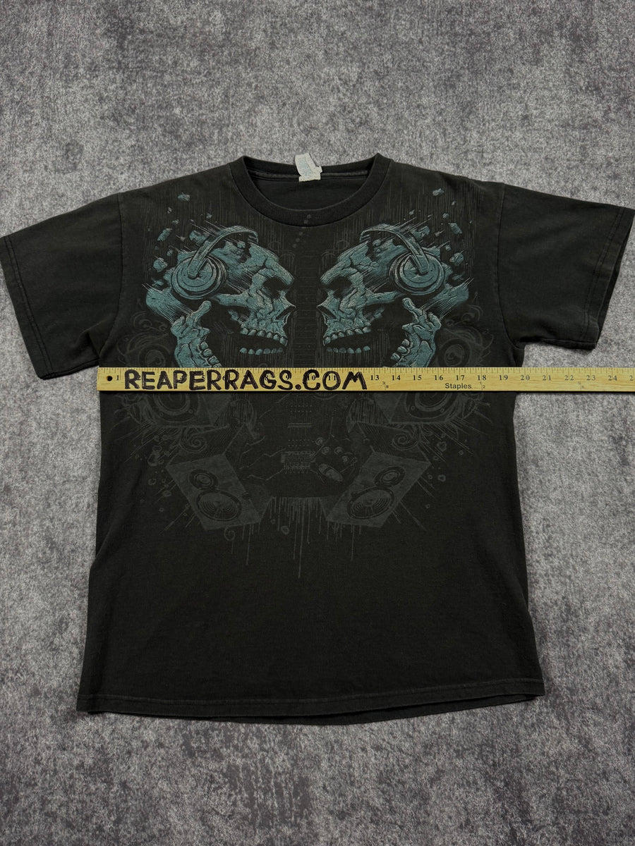 (rare) 2000s skull shirt (M)