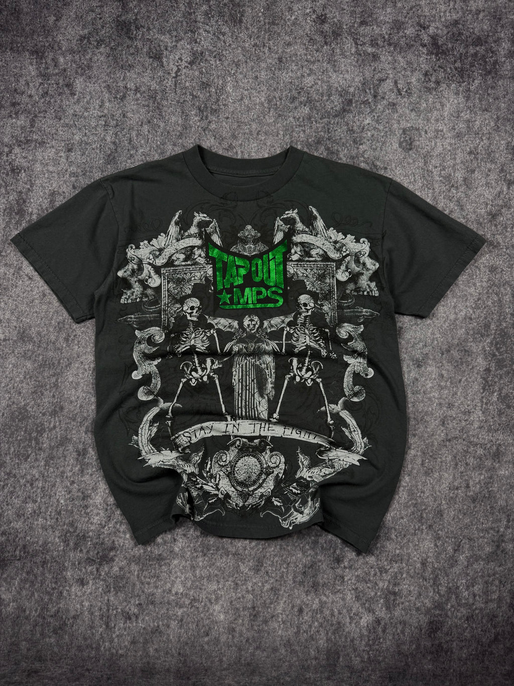 (rare) 2000s tapout chrome shirt (M)