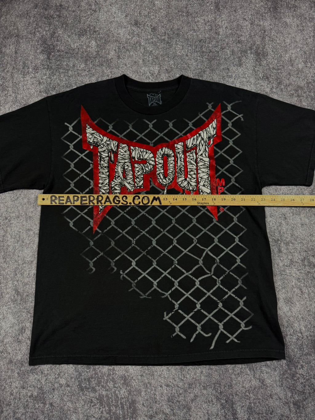 (rare) 2000s tapout shirt (XL)