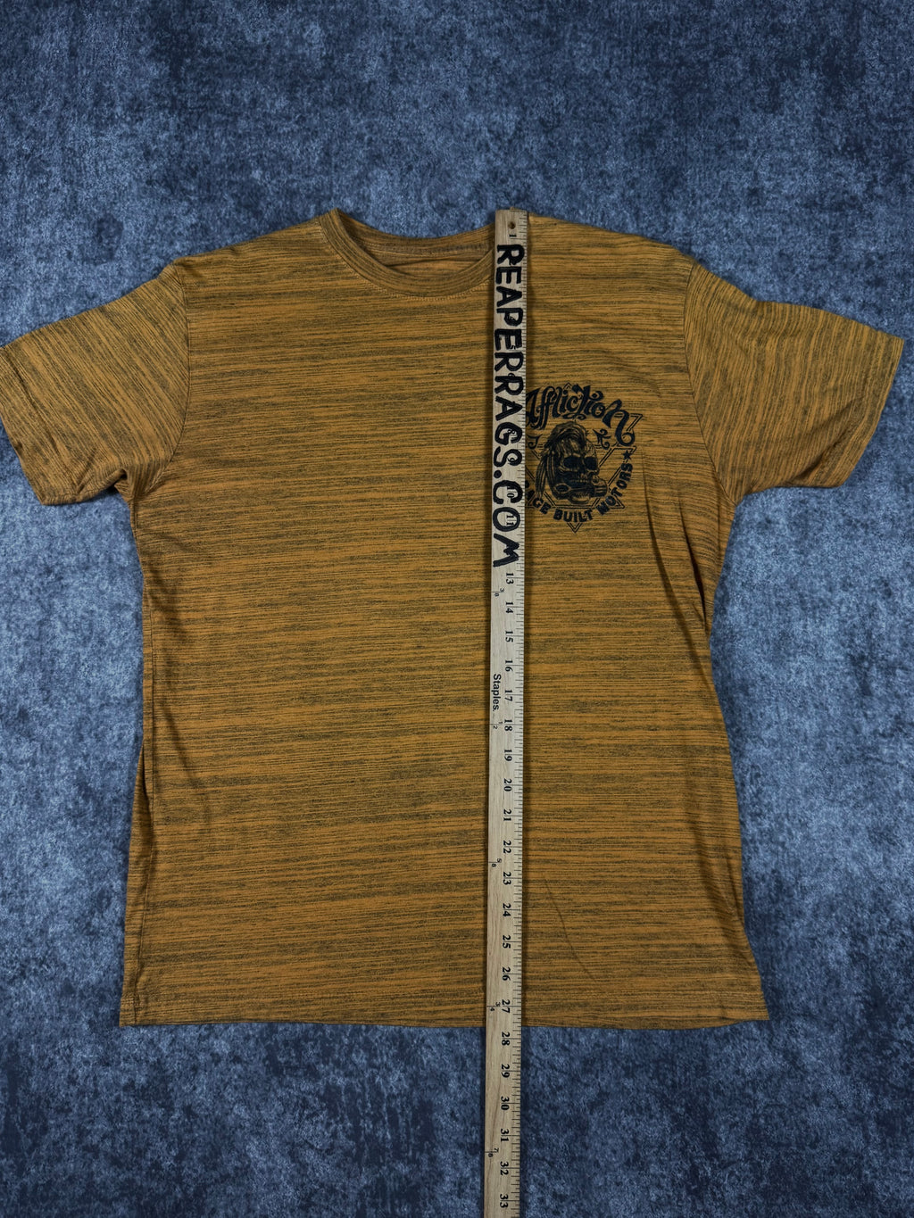 2000s affliction shirt (M)