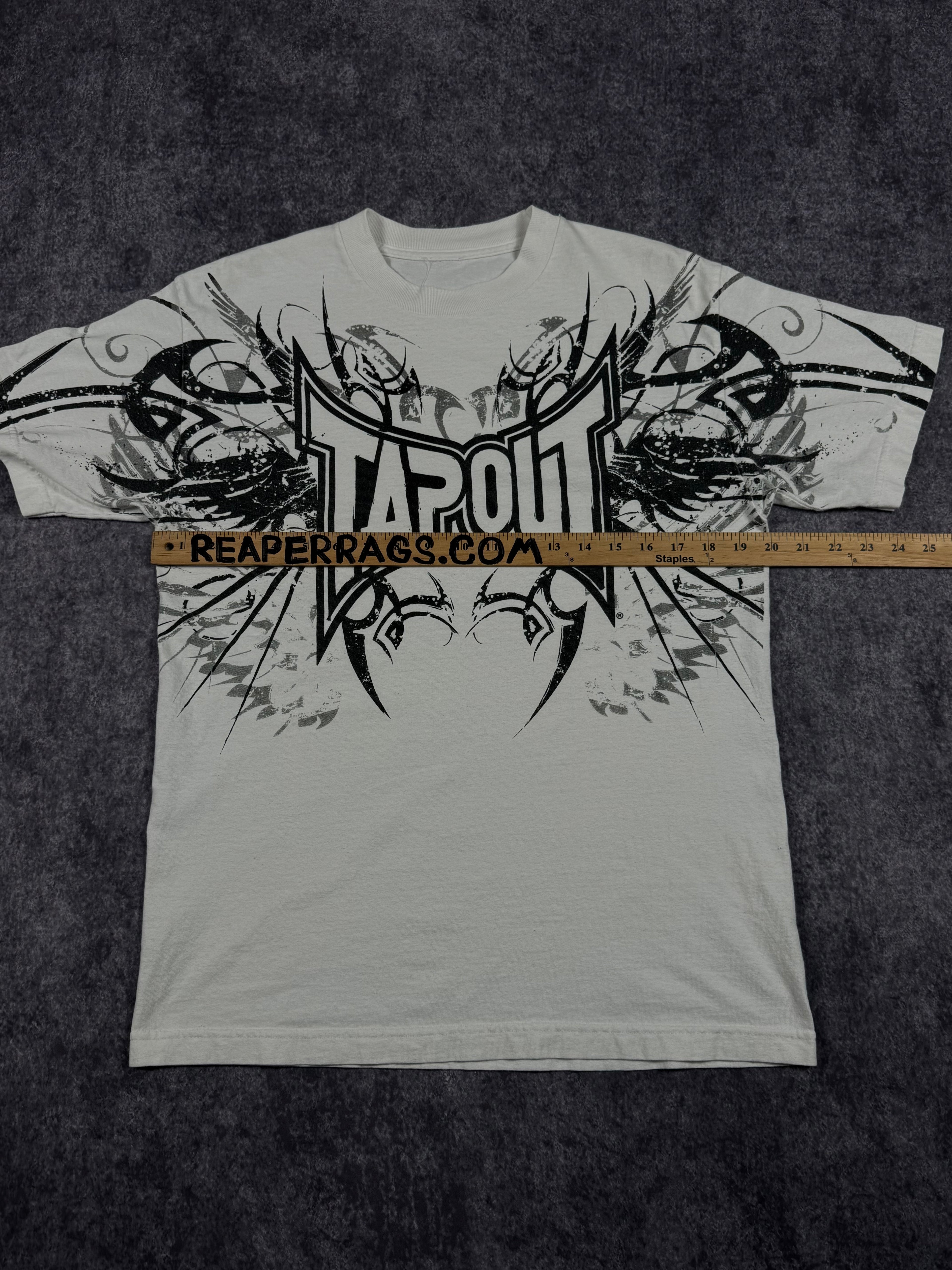 (rare) 2000s tapout shirt (M)