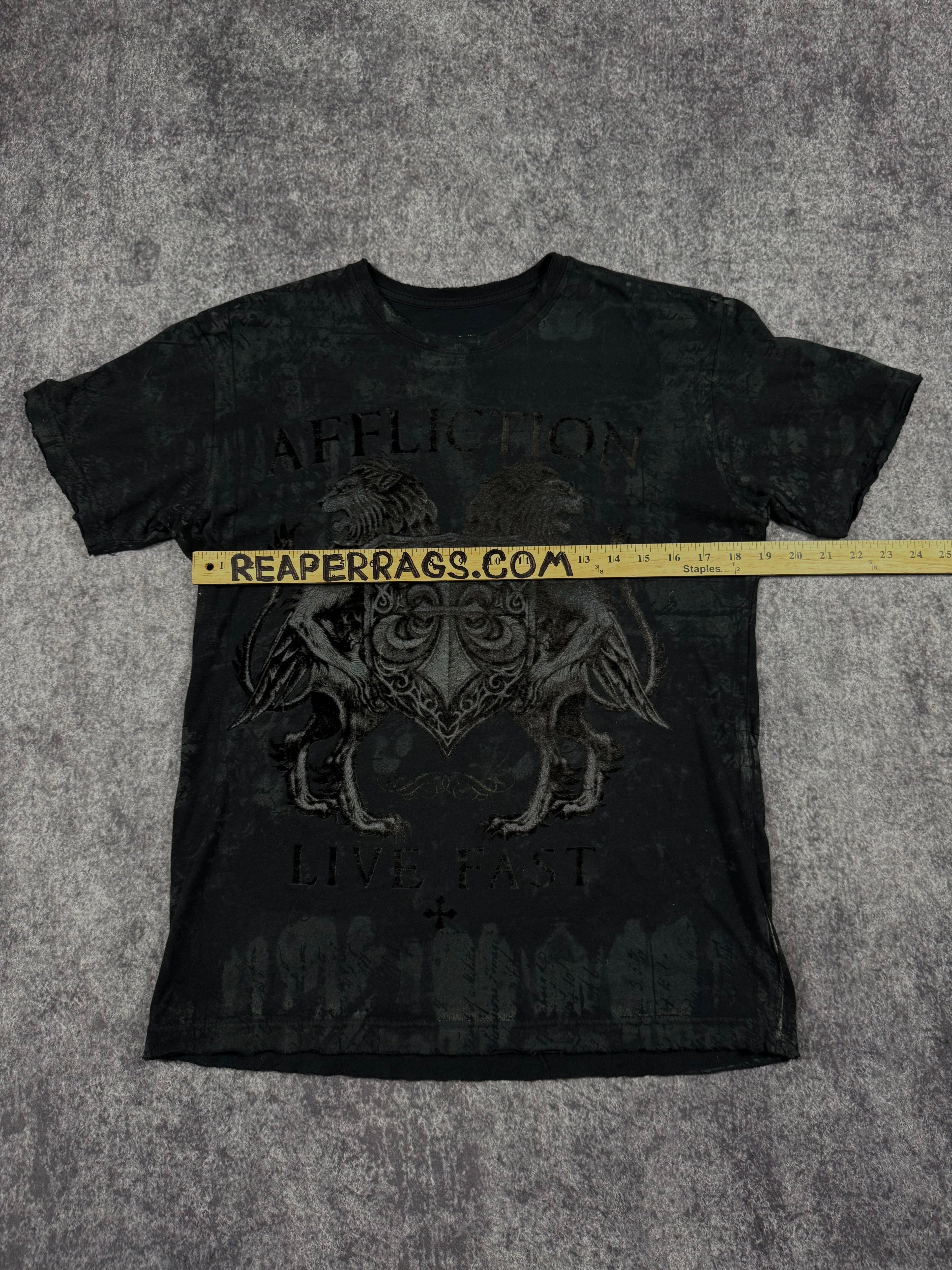 (rare) 2000s affliction shirt (S)