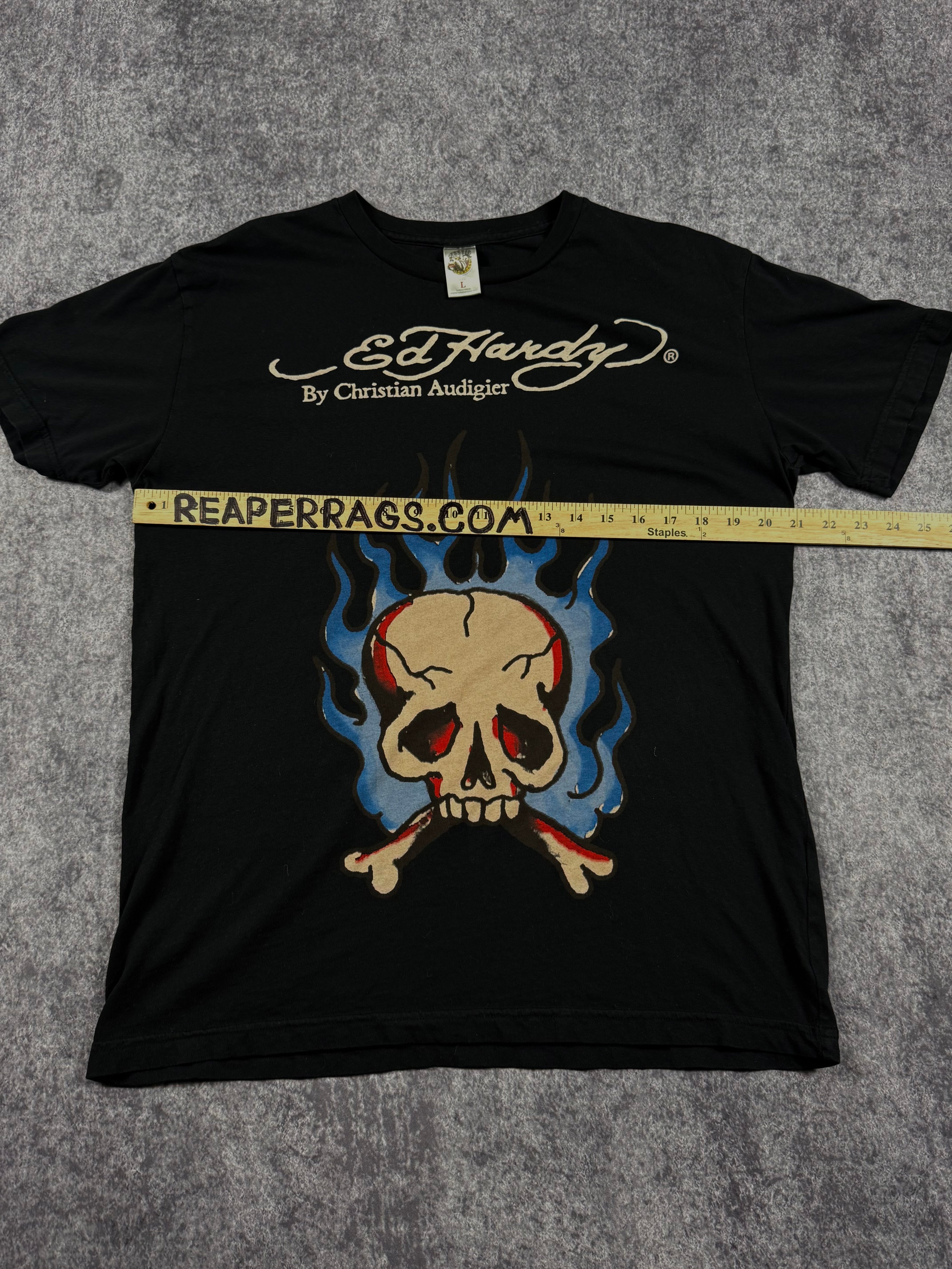 (rare) 2000s ed hardy shirt (L)