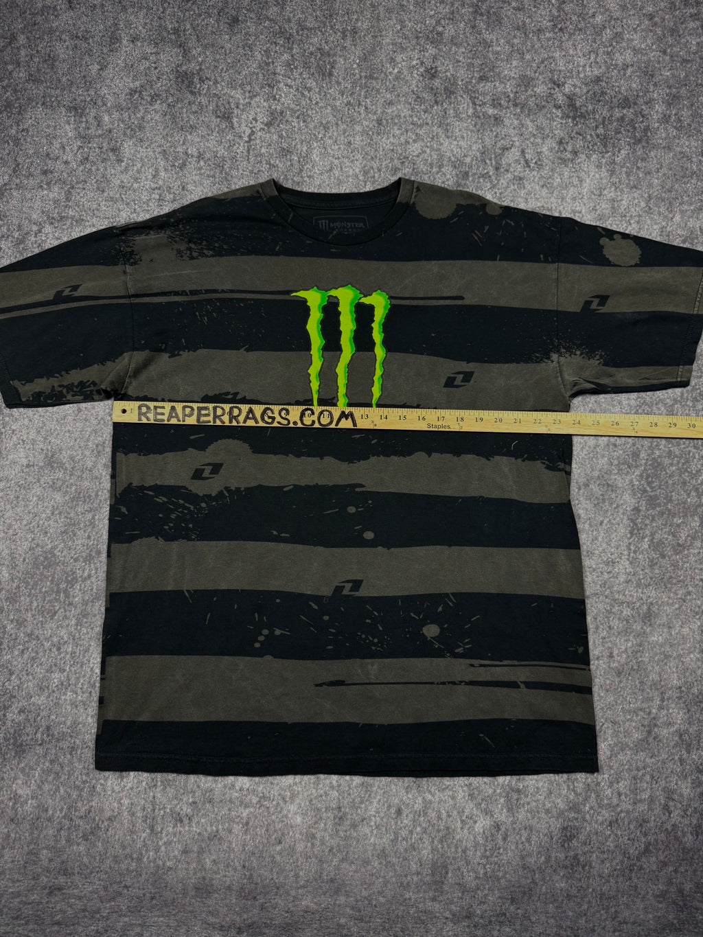 (rare) 2000s monster energy shirt (XL)