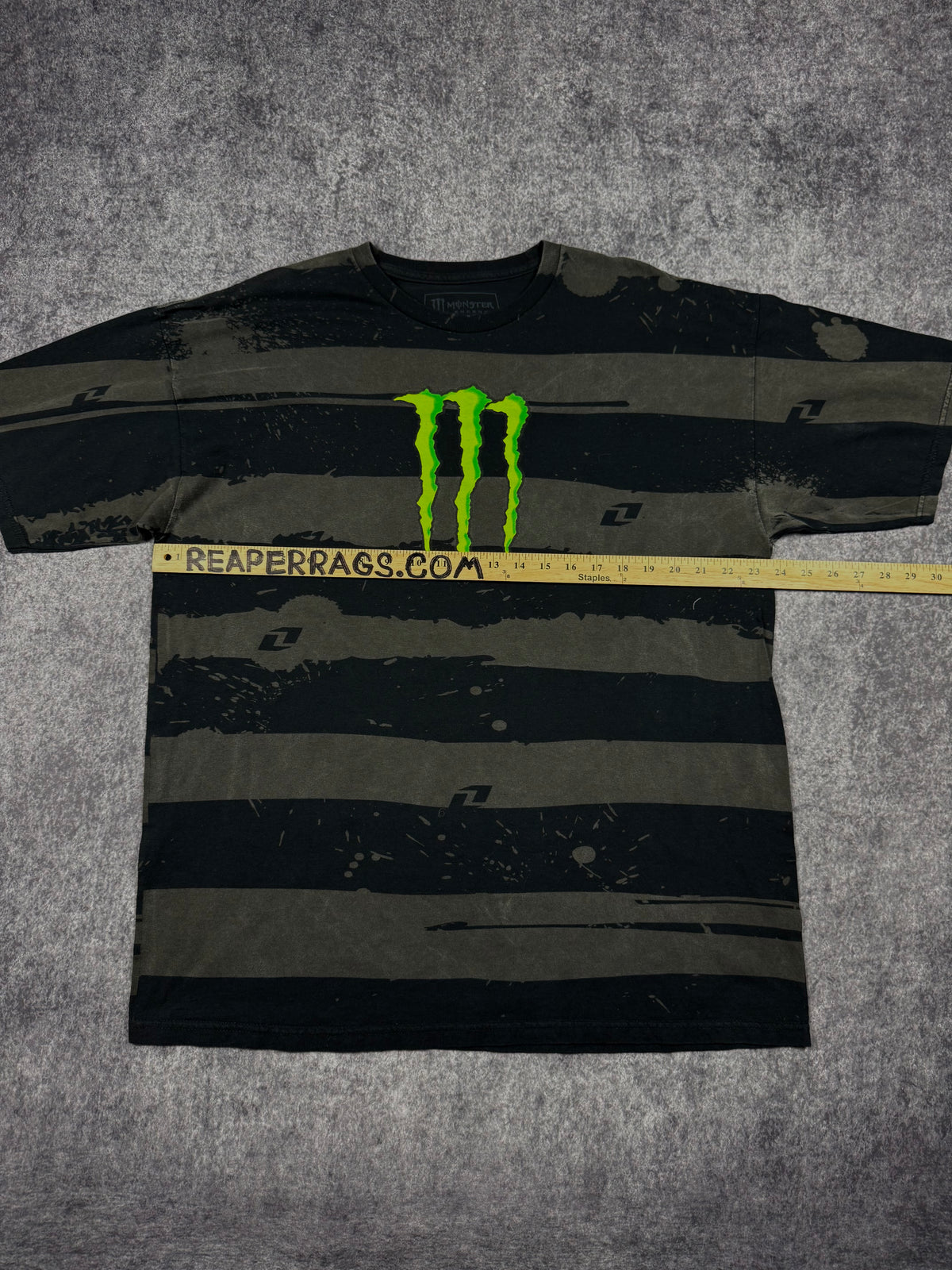 (rare) 2000s monster energy shirt (XL)