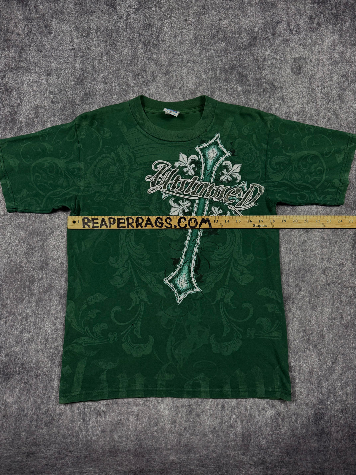 (rare) 2000s untamed chrome shirt (S)