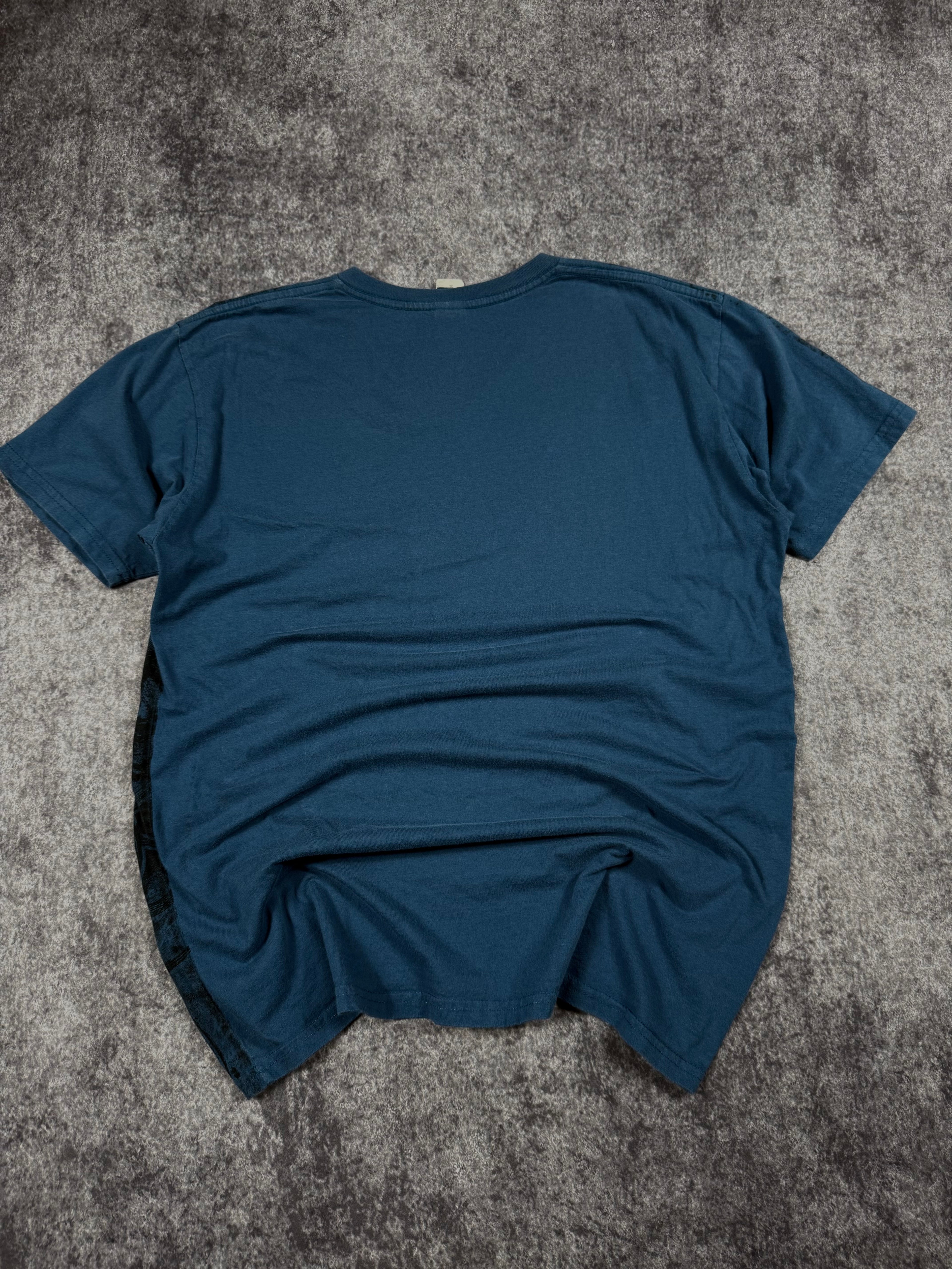 2000s grunge shirt (L)