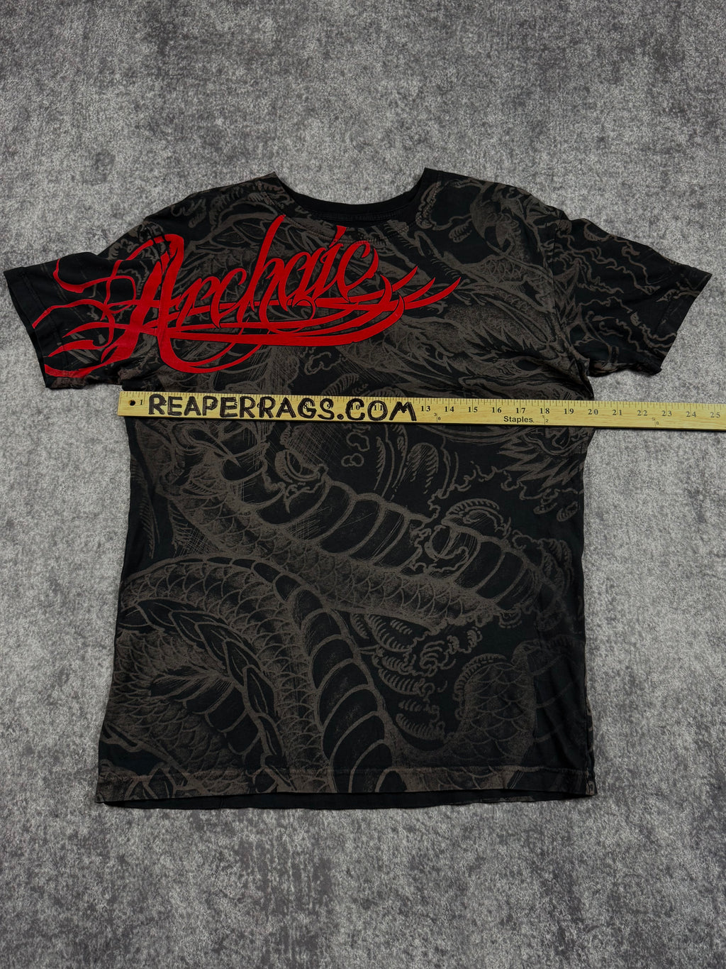 (rare) 2000s archaic shirt (S)