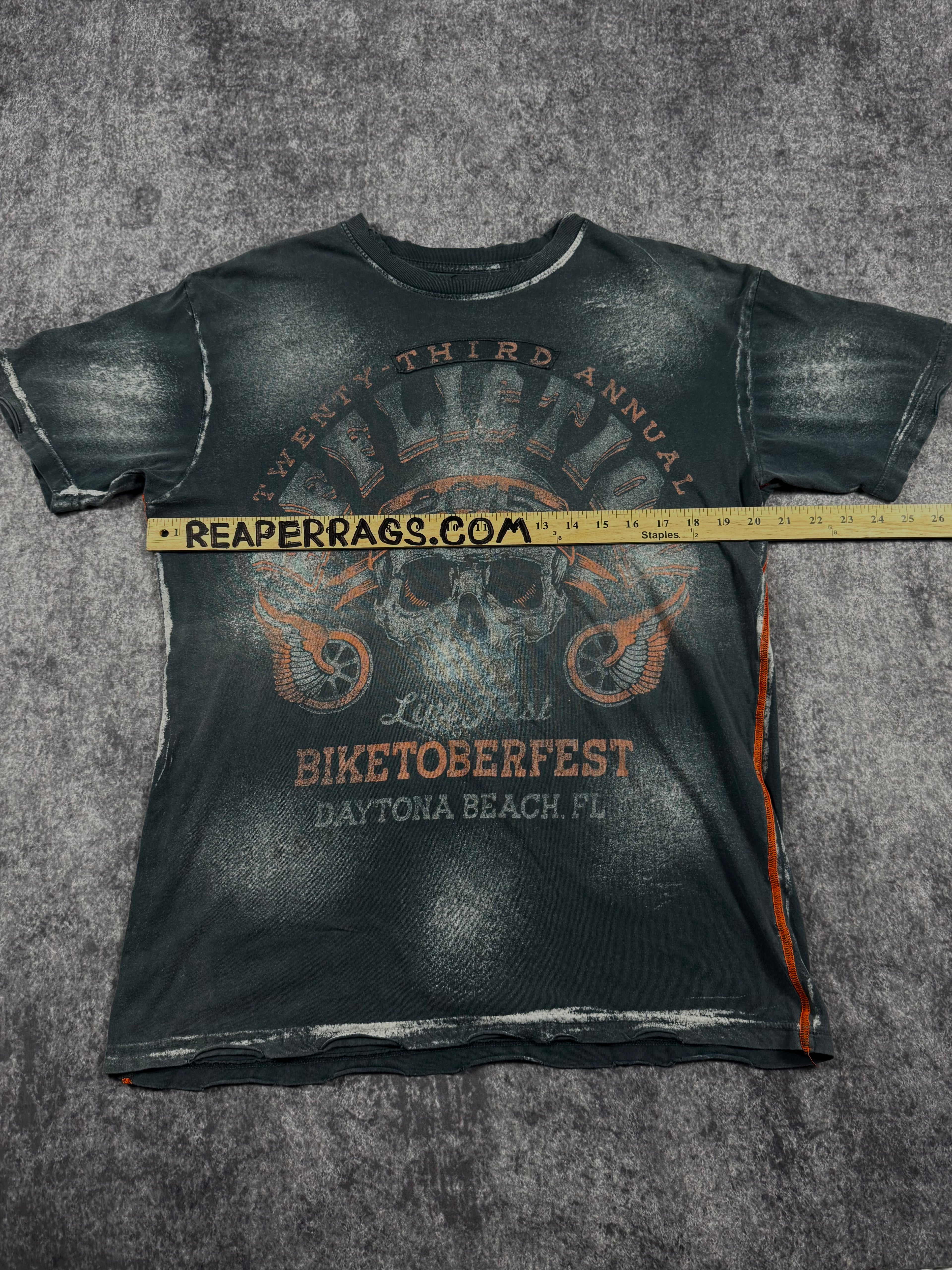 2000s affliction shirt (M)