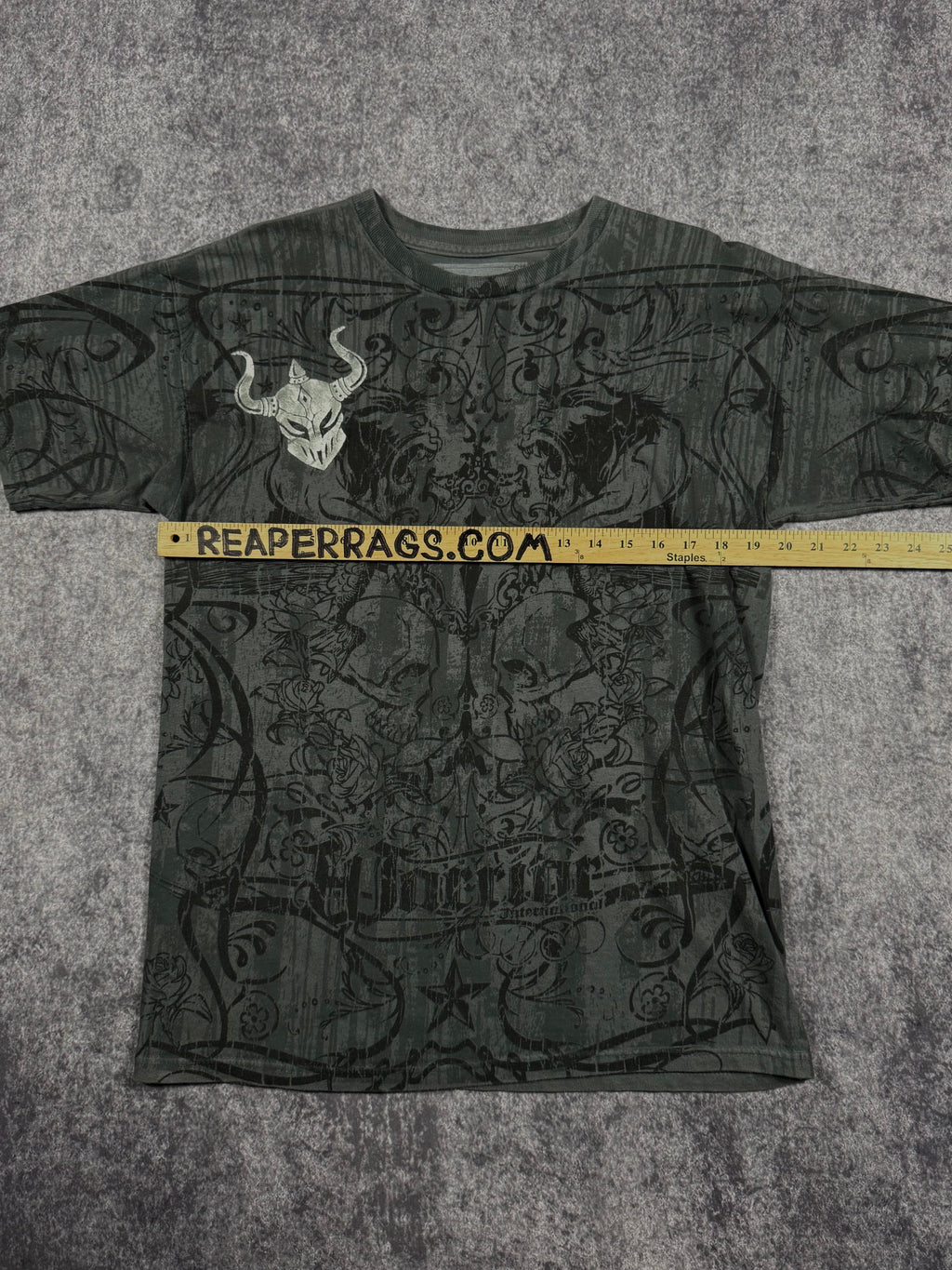 (rare) 2000s warrior shirt (M)