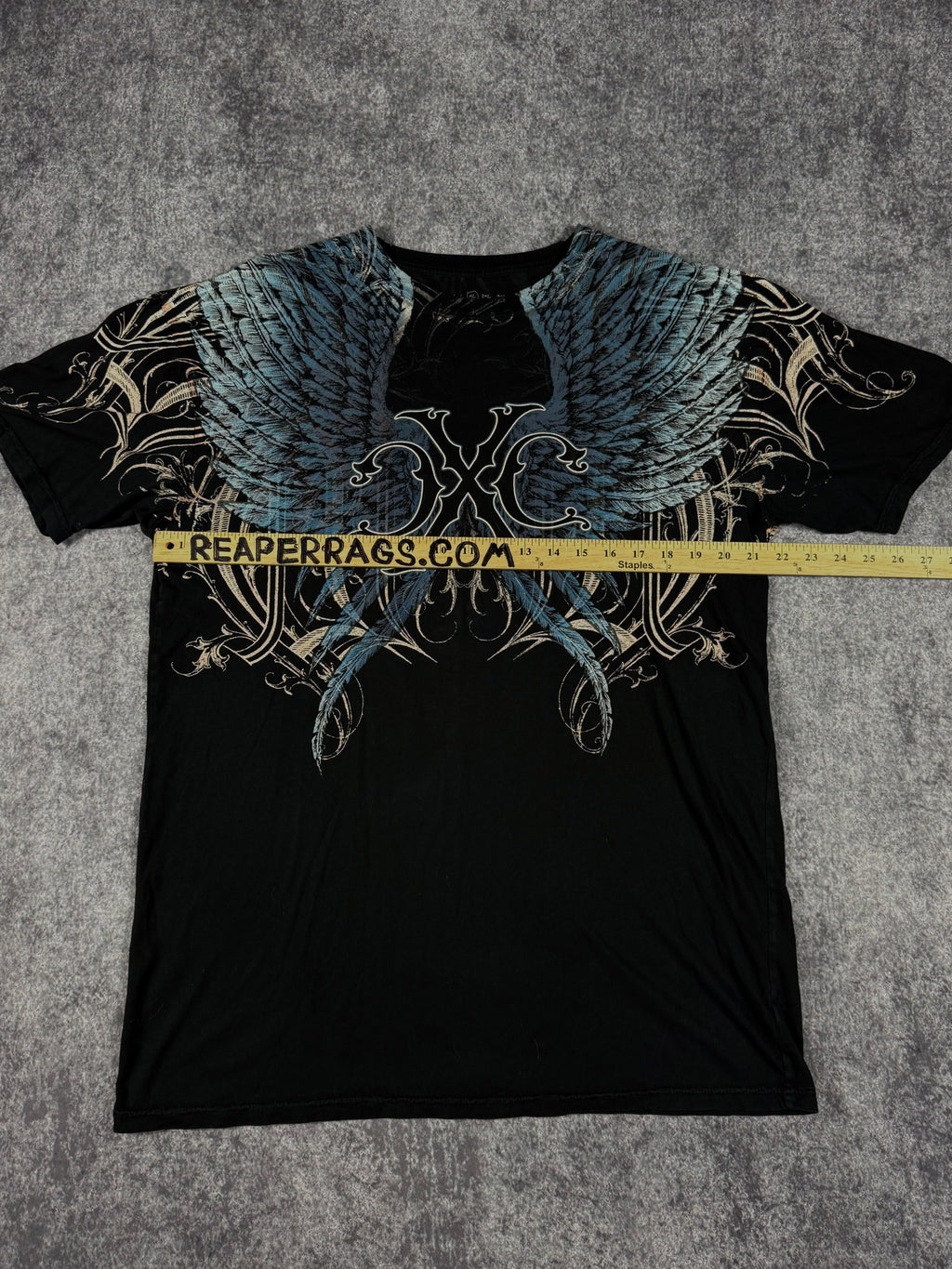 (rare) 2000s xtreme couture shirt (L)