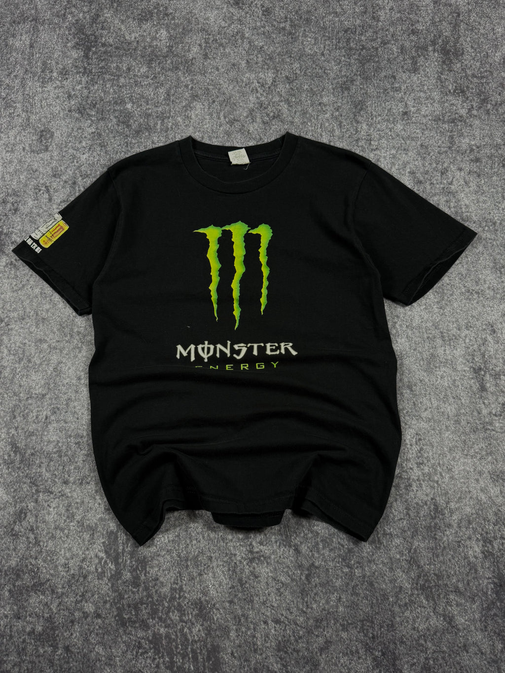 (rare) 2000s monster energy shirt (S)