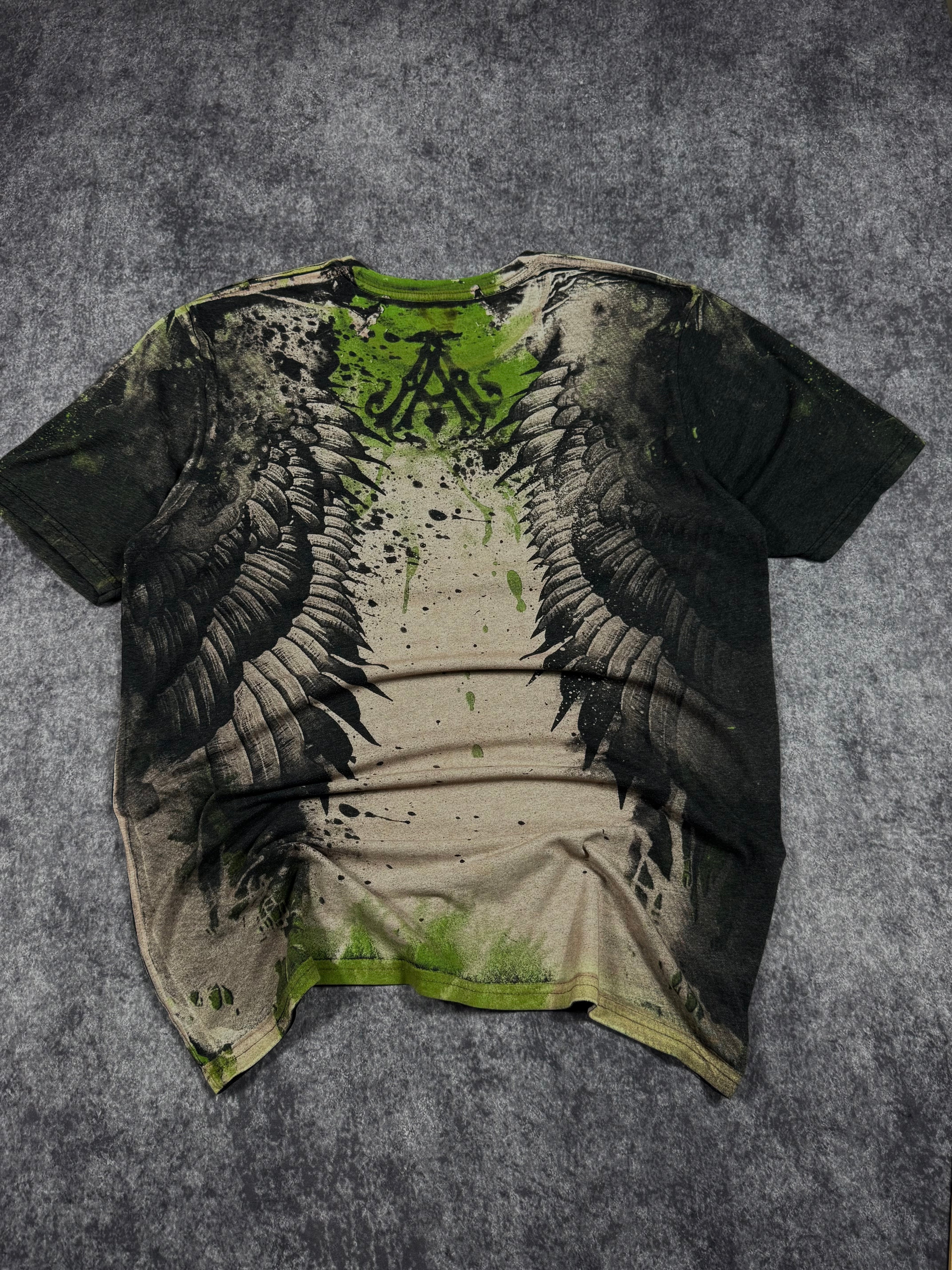 (rare) 2000s archaic shirt (XL)