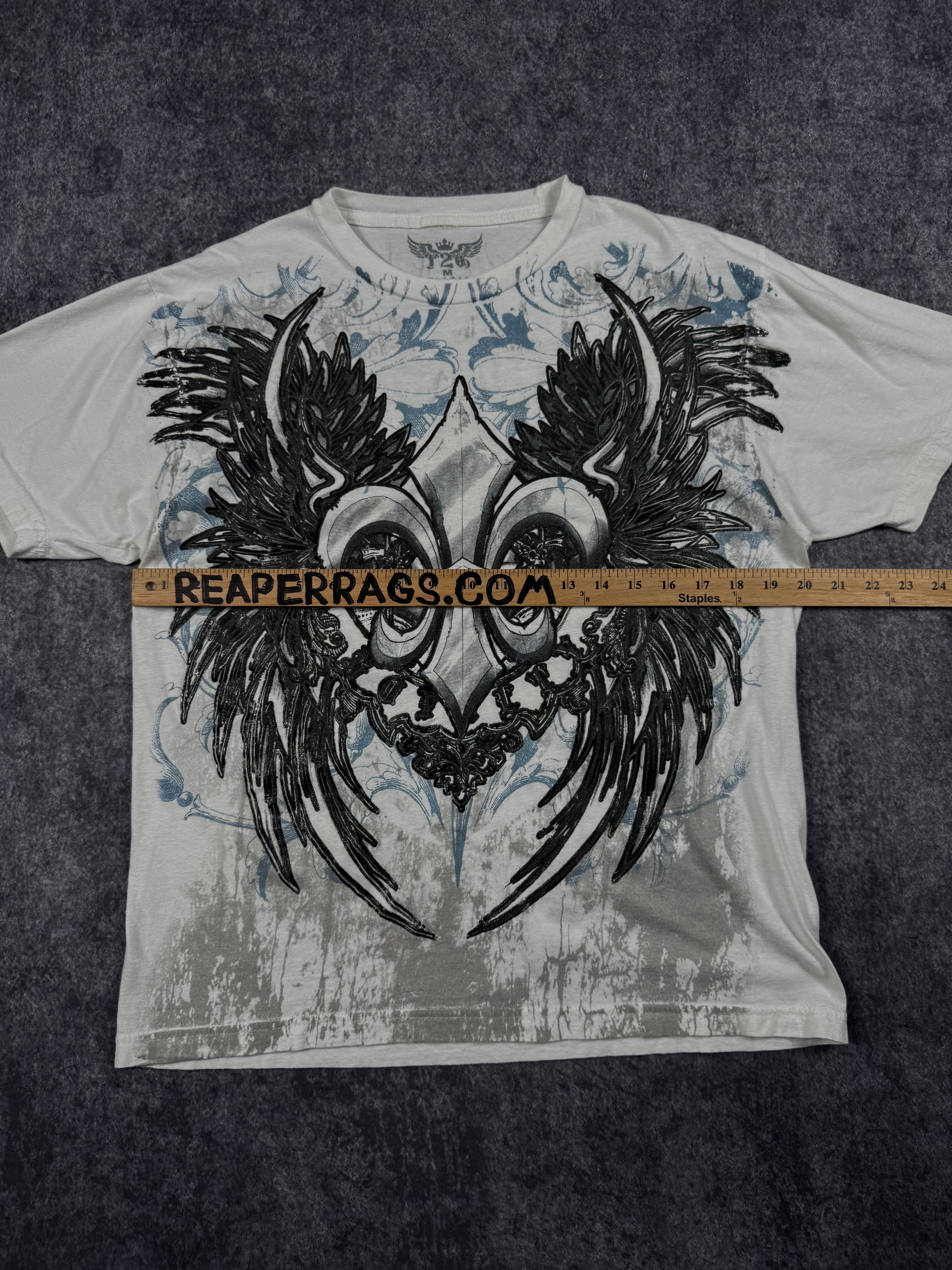 (rare) 2000s royalty shirt (M)