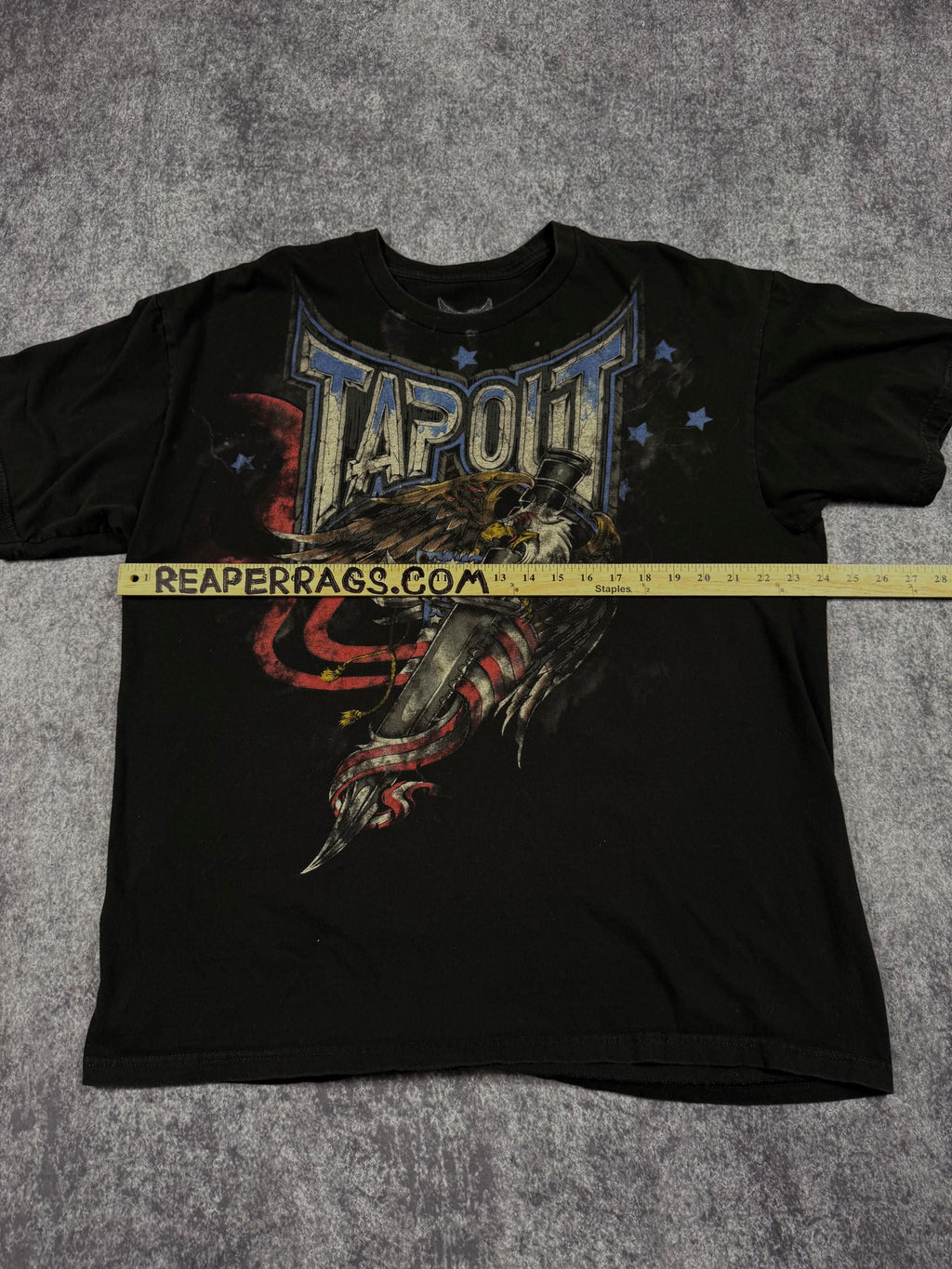 2000s tapout signature series shirt (XL)