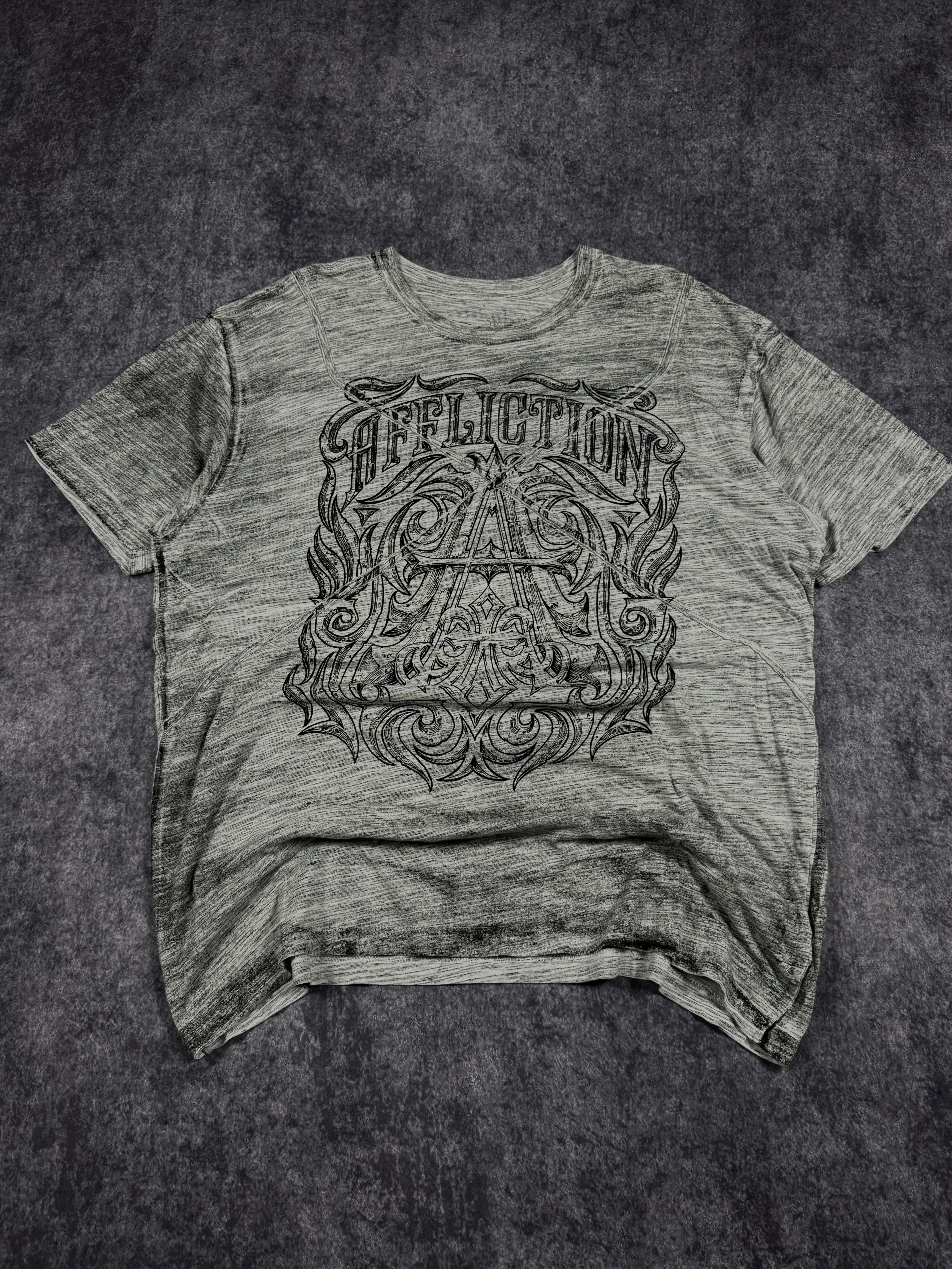 2000s affliction shirt (XXL)