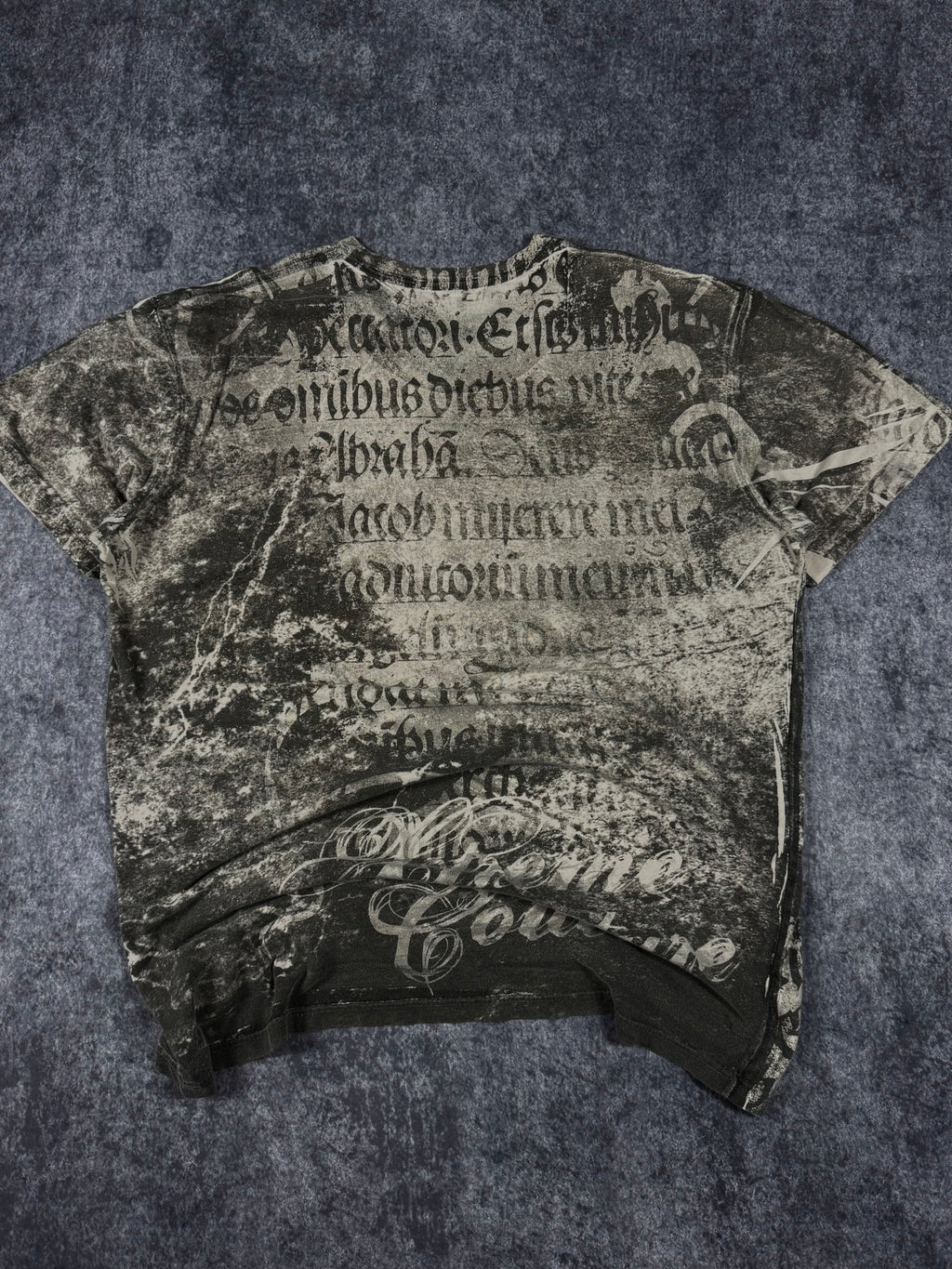 (rare) 2000s xtreme couture shirt (XL)