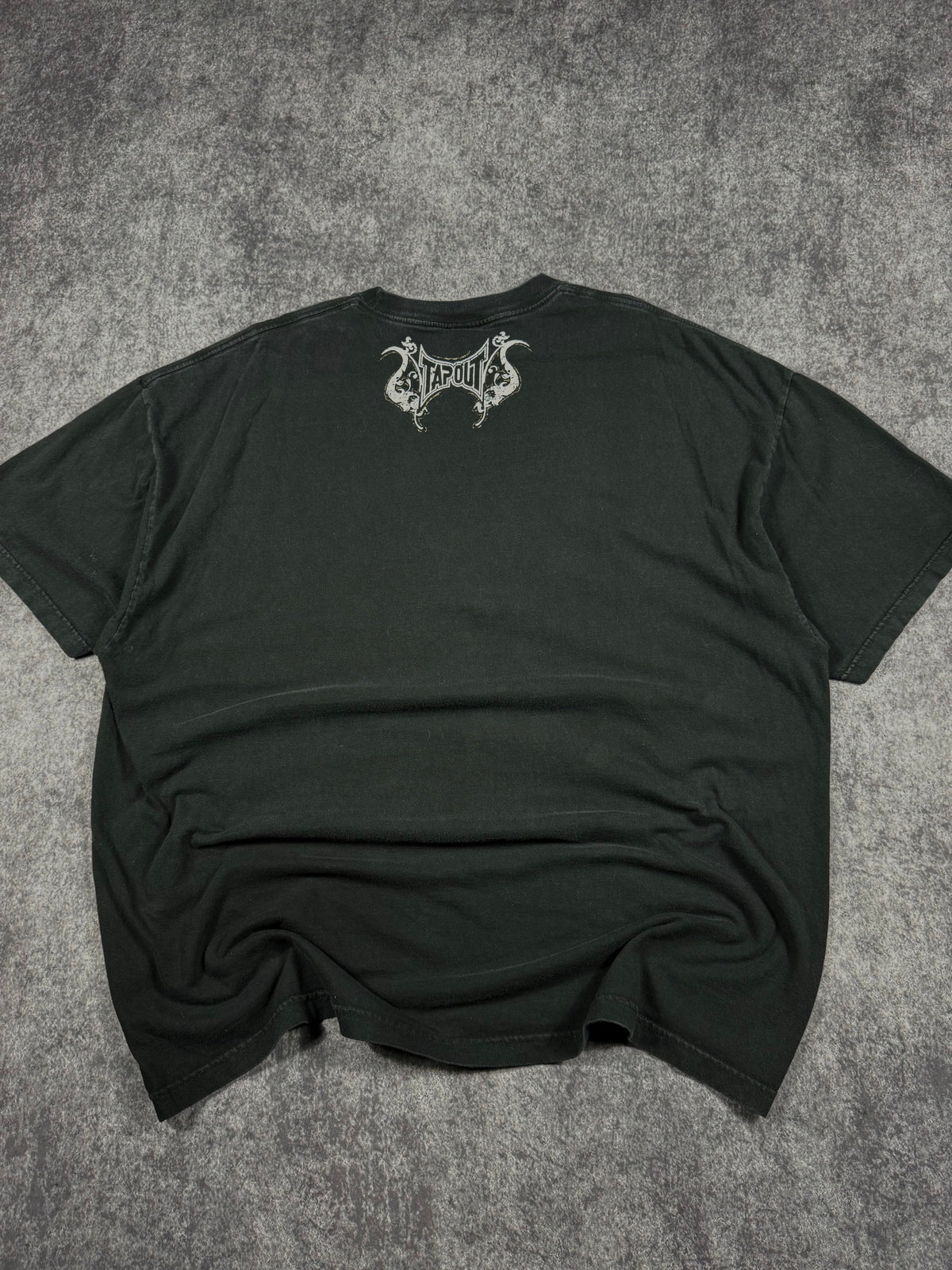 (rare) 2000s tapout x kimbo slice shirt (XXXL)