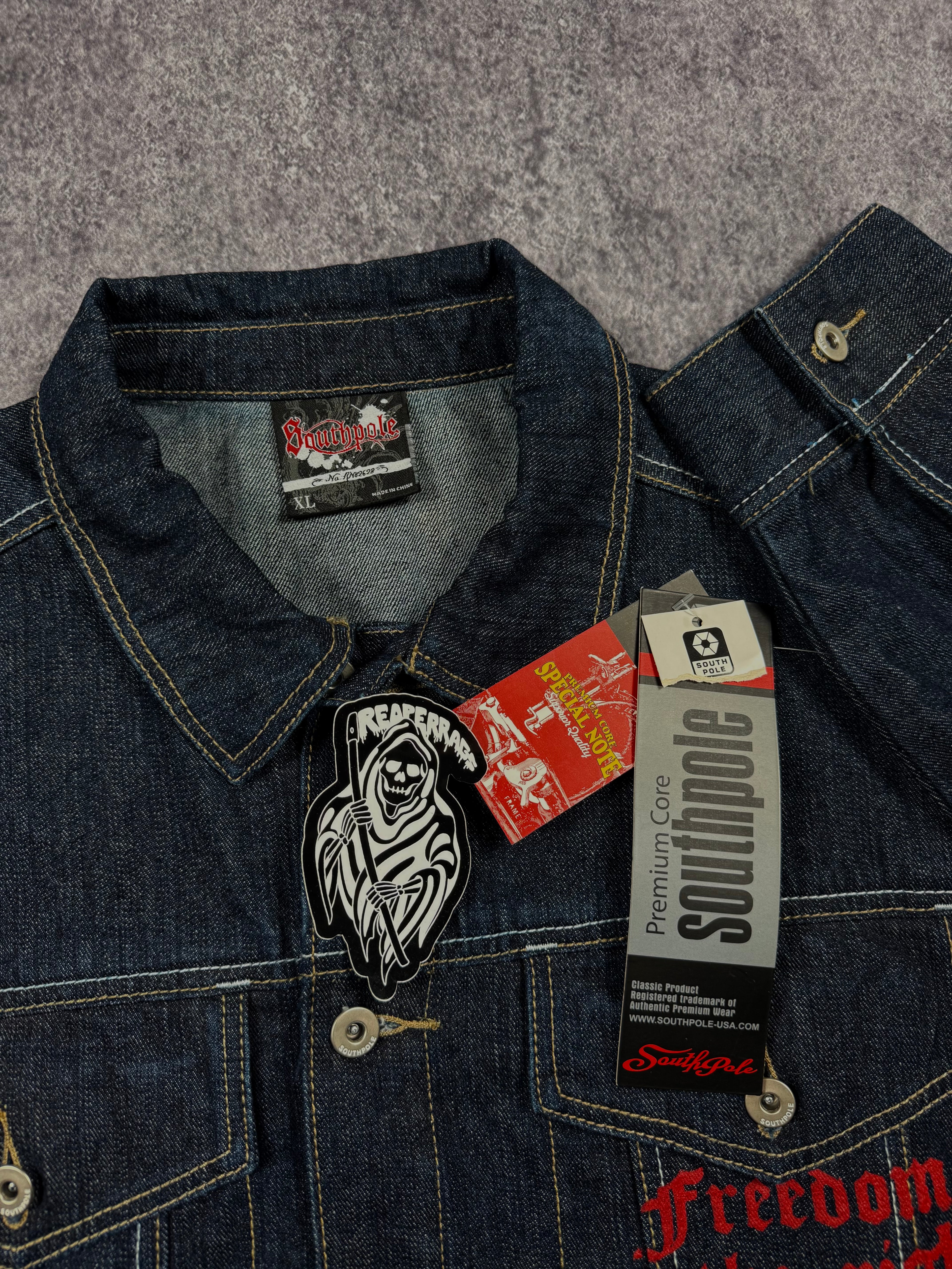 (rare) deadstock 2000s southpole jacket (XL)