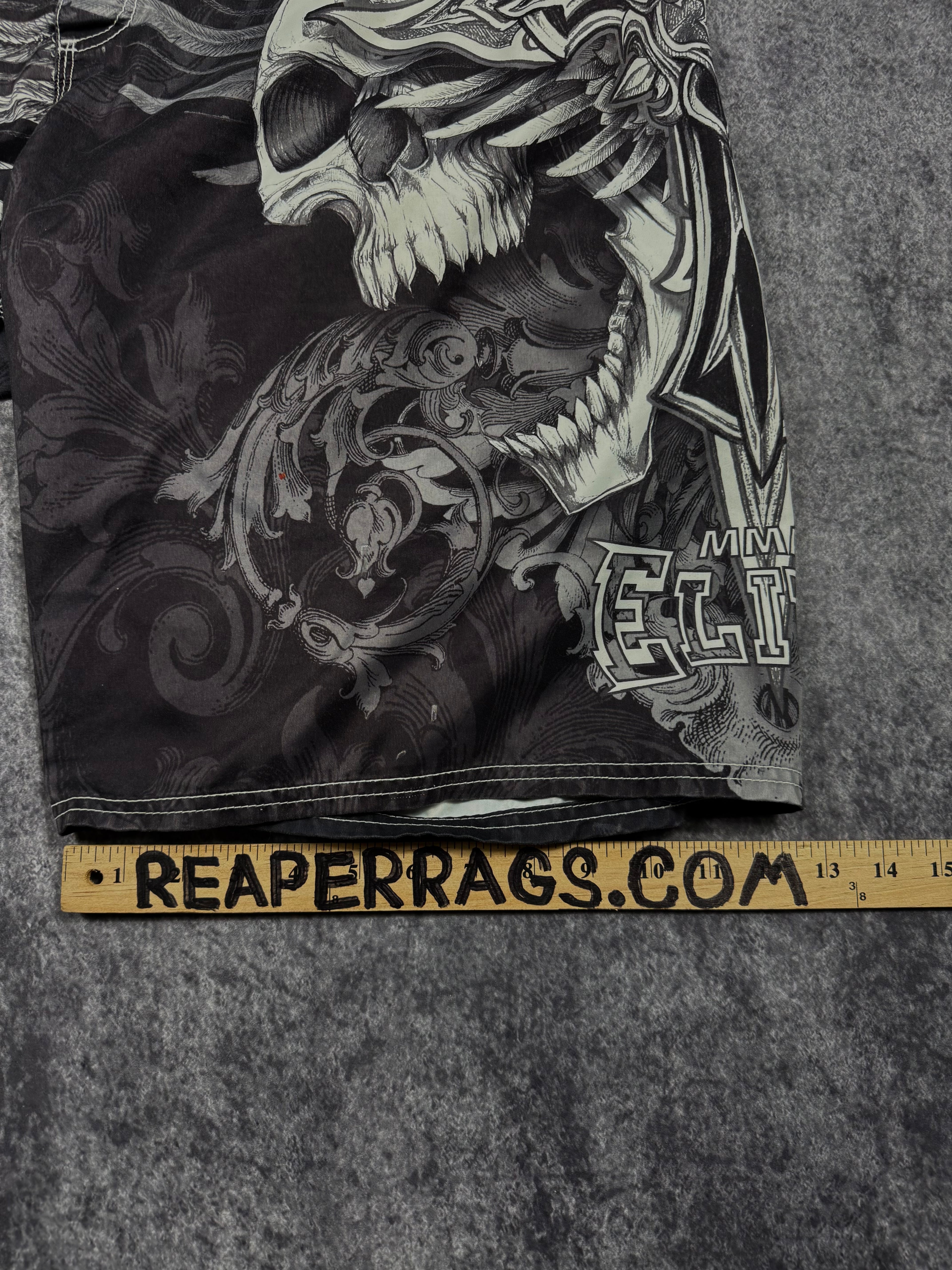 (rare) 2000s mma elite board shorts (40)