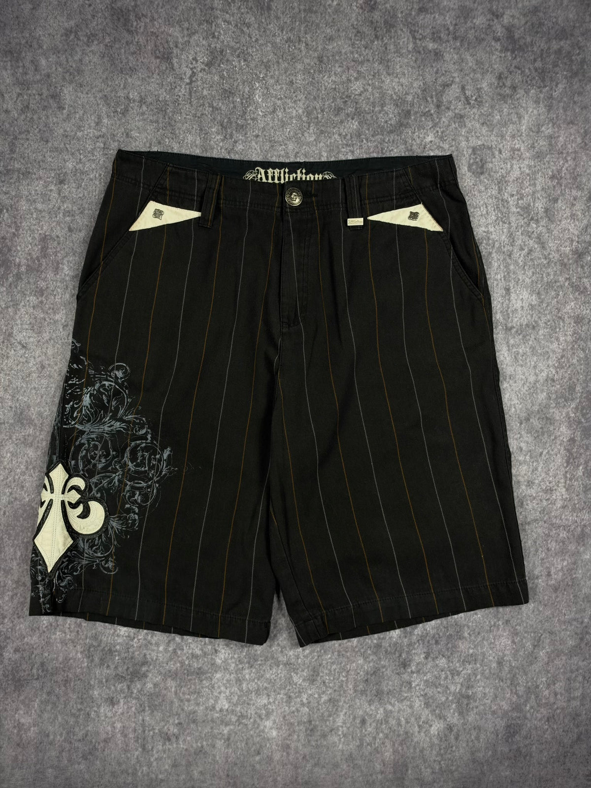 (GRAIL) 2000s LEATHER AFFLICTION SHORTS (36)