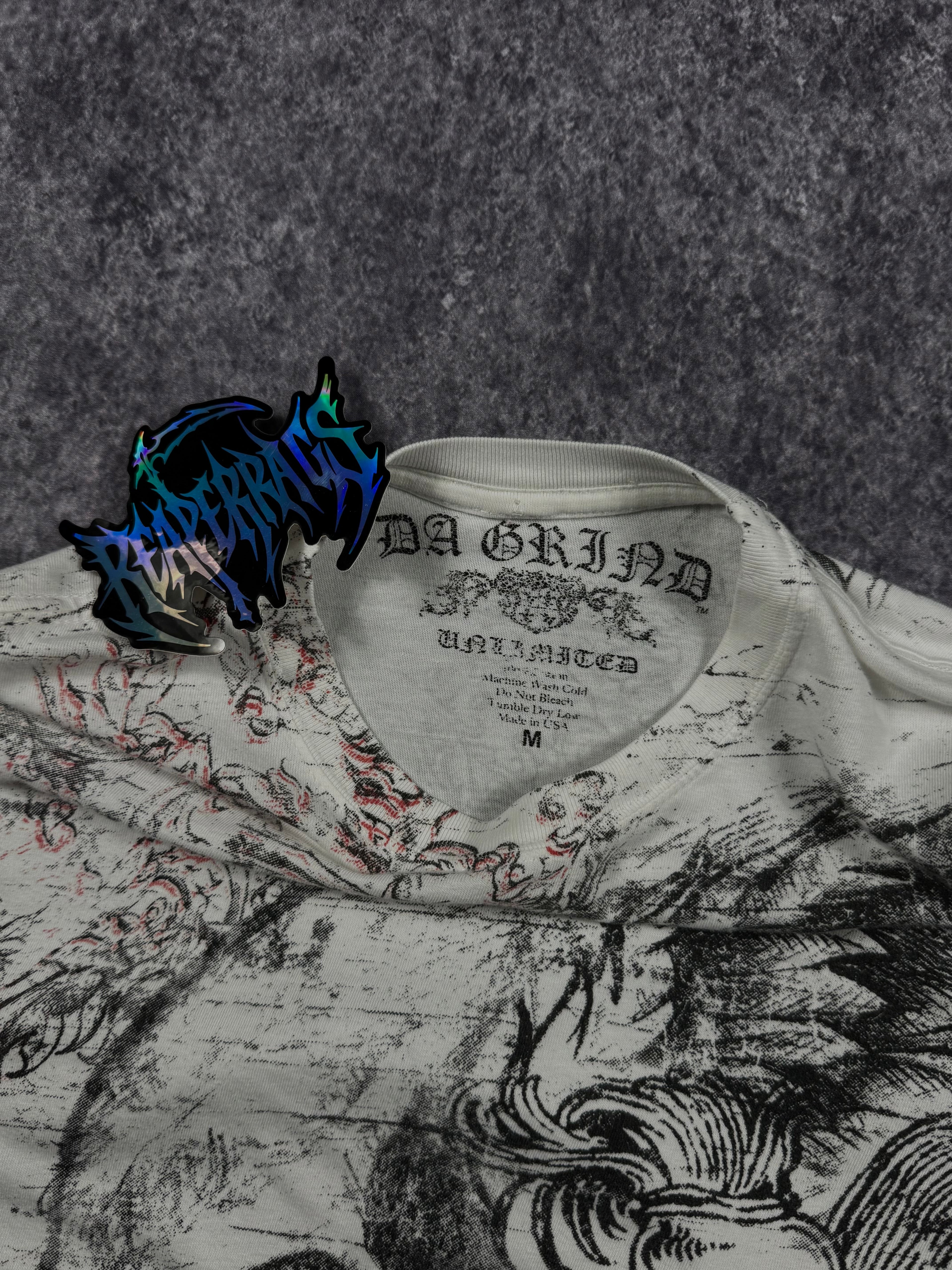 (rare) 2000s winged skull shirt (M)