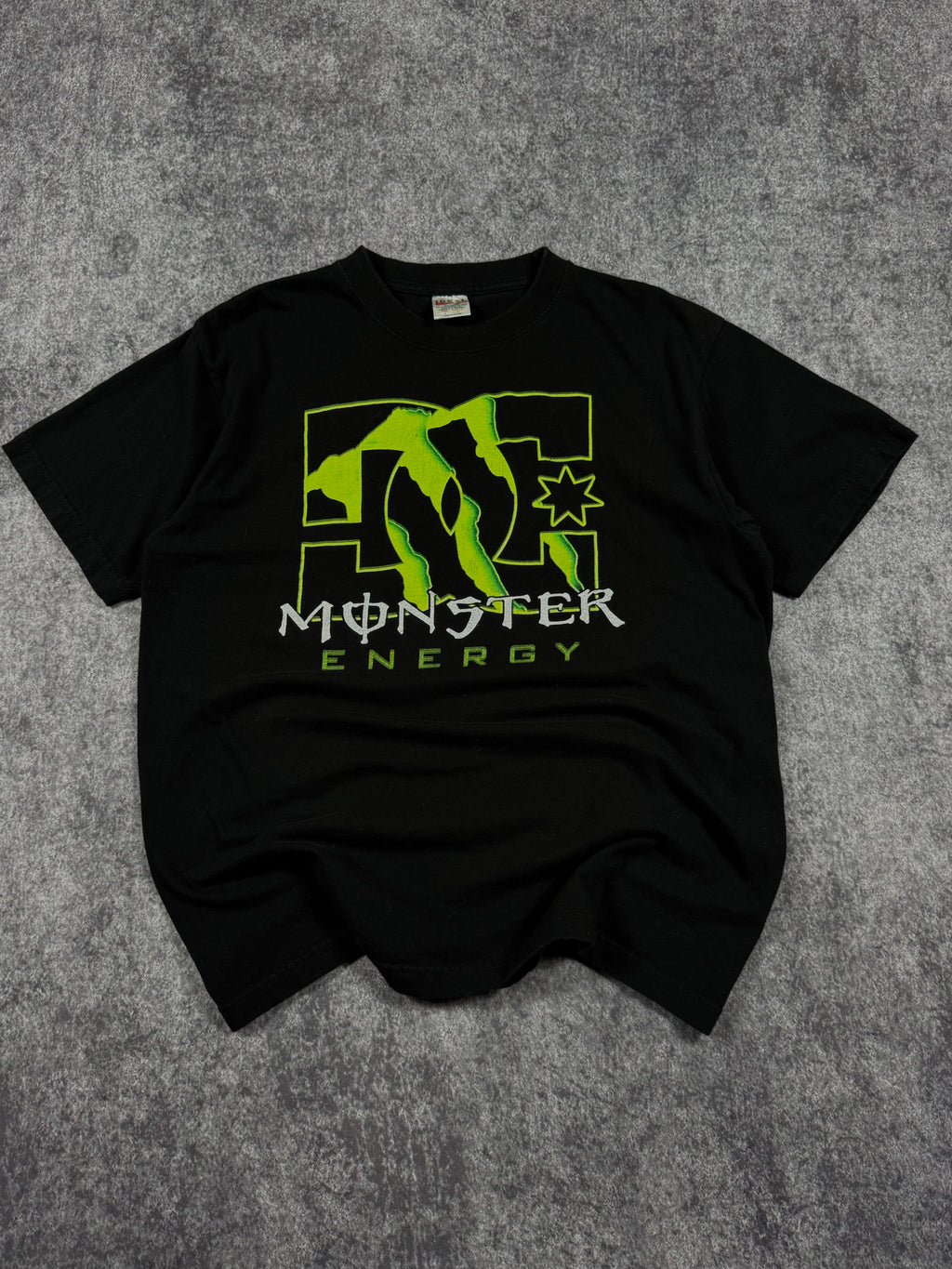 (rare) 2000s monster energy x dc shoes shirt (M)