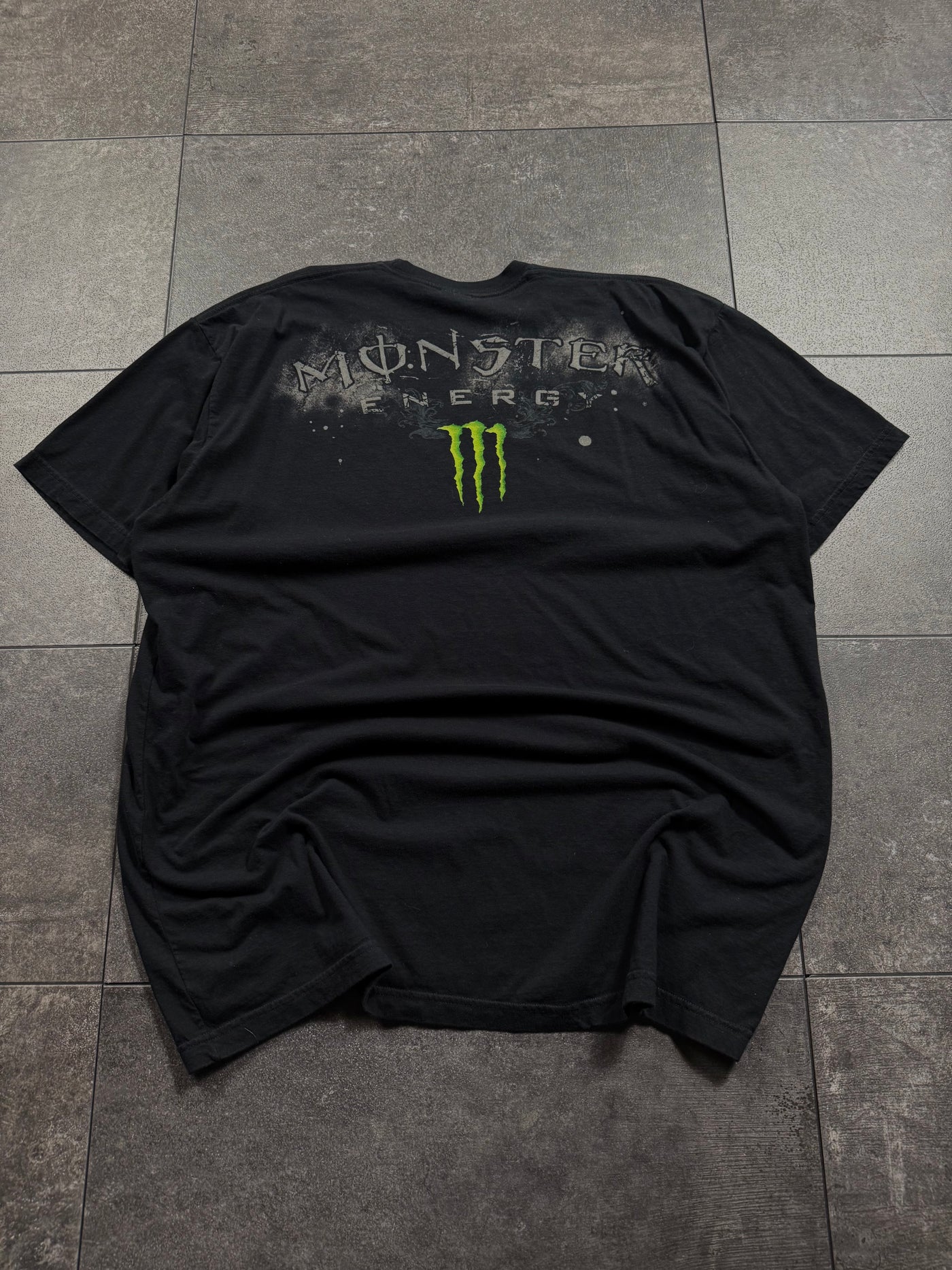 (rare) 2000s monster energy shirt (XXL)