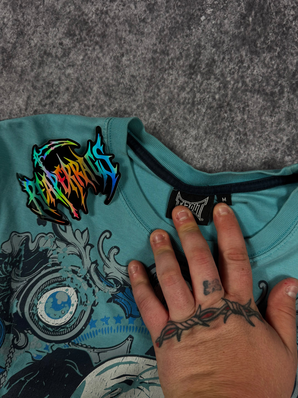(rare) 2000s tapout shirt (M)