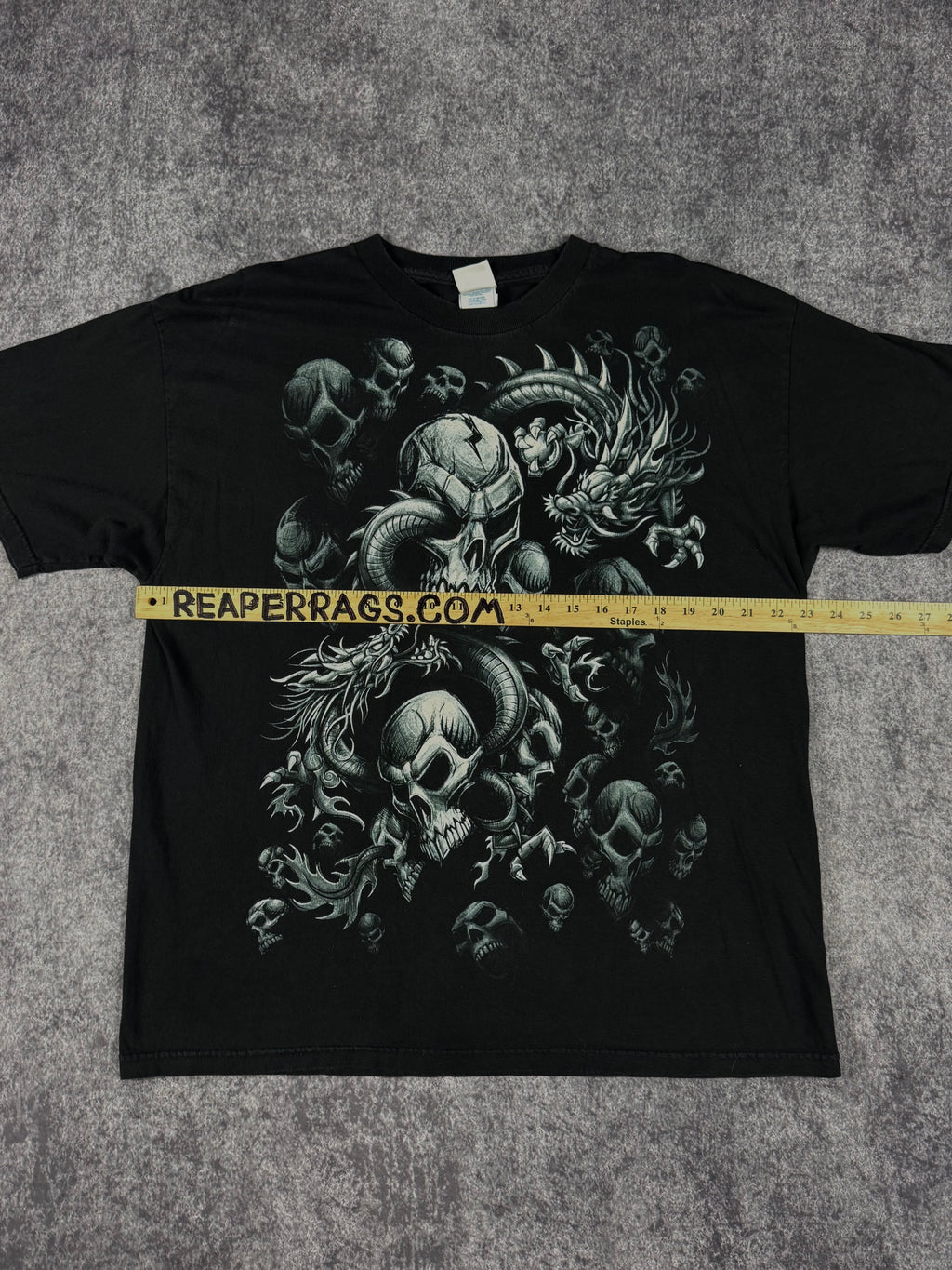 2000s skull shirt (XL)