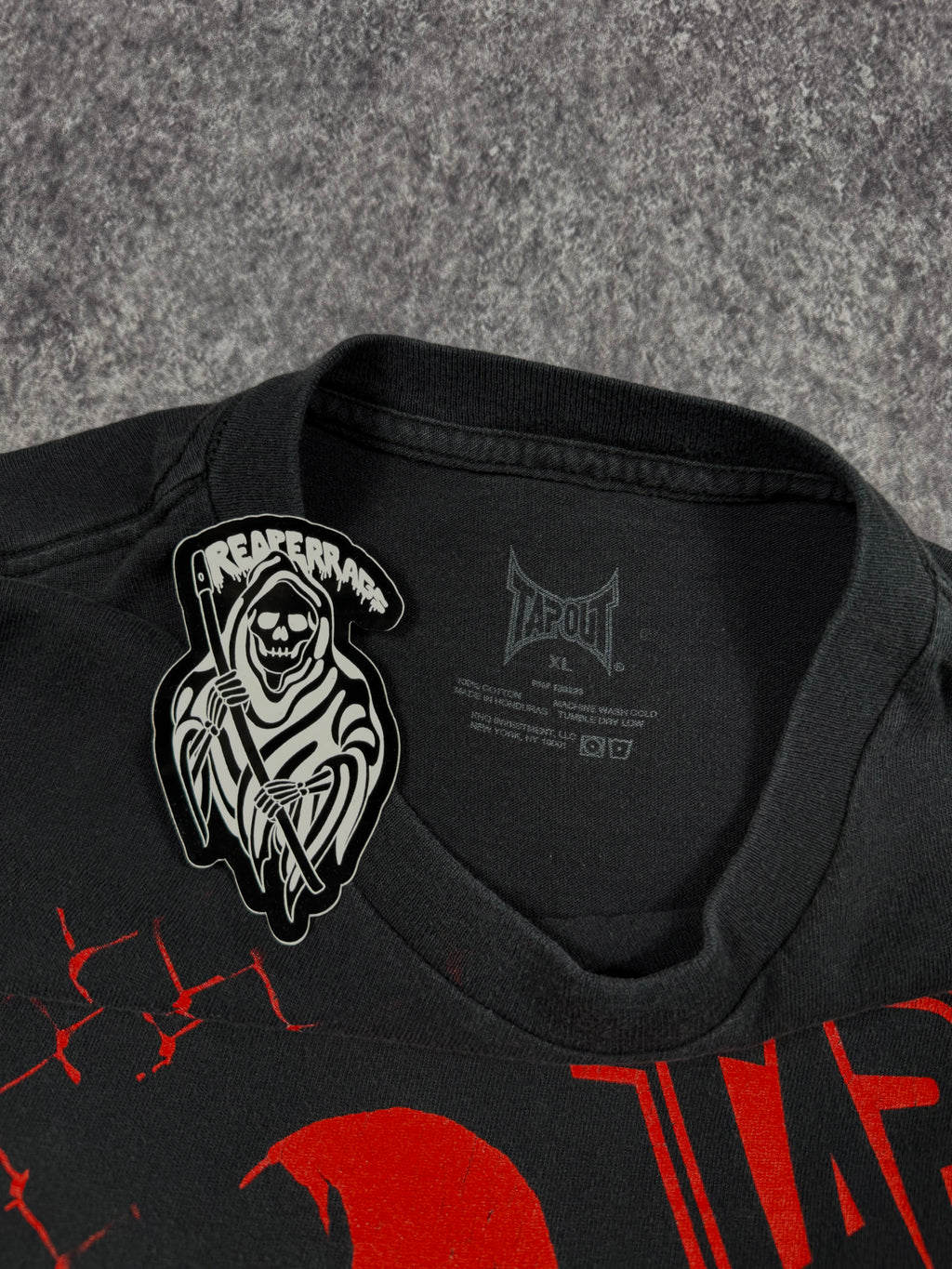2000s tapout shirt (L)