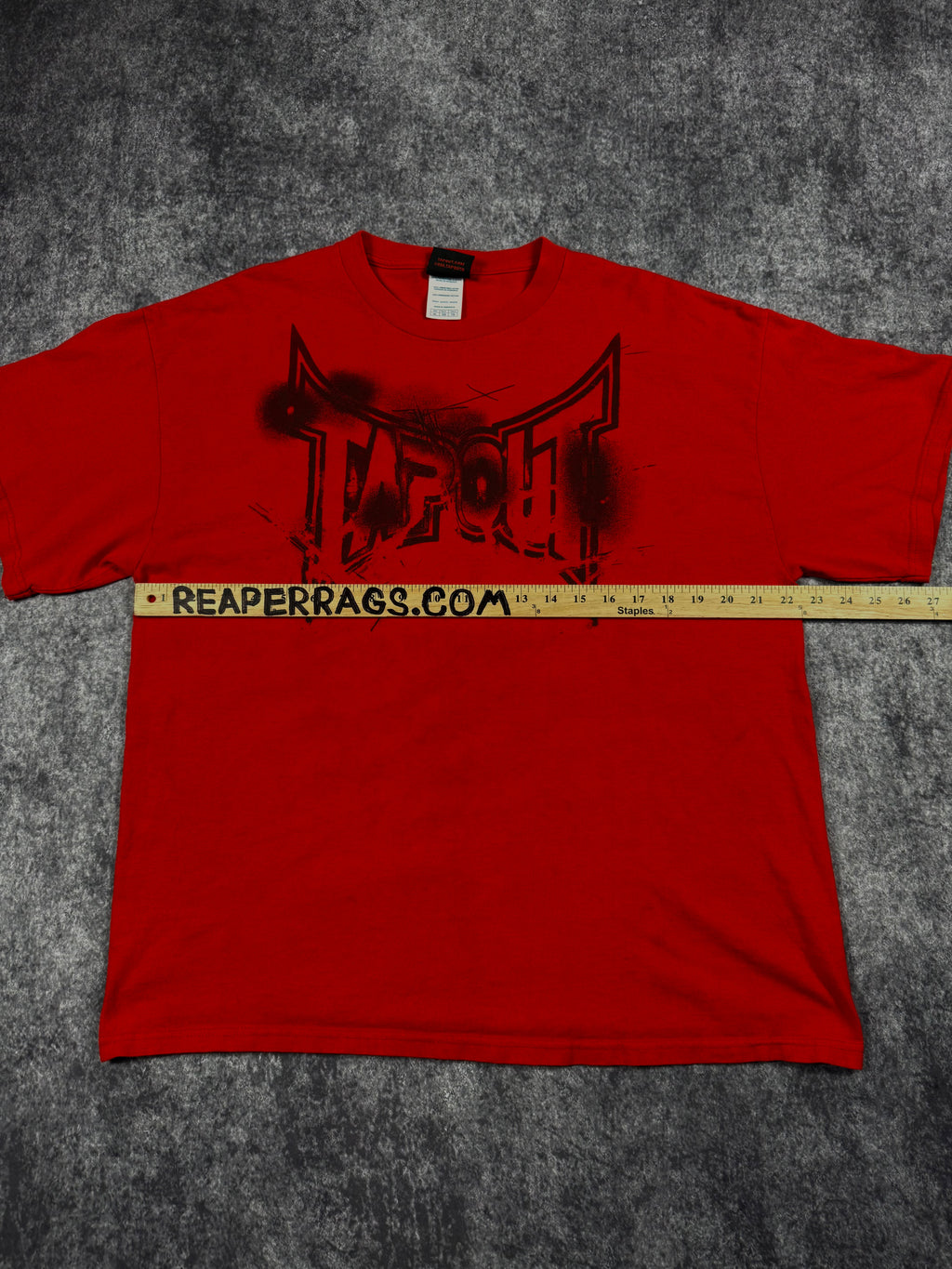 2000s tapout shirt (L)
