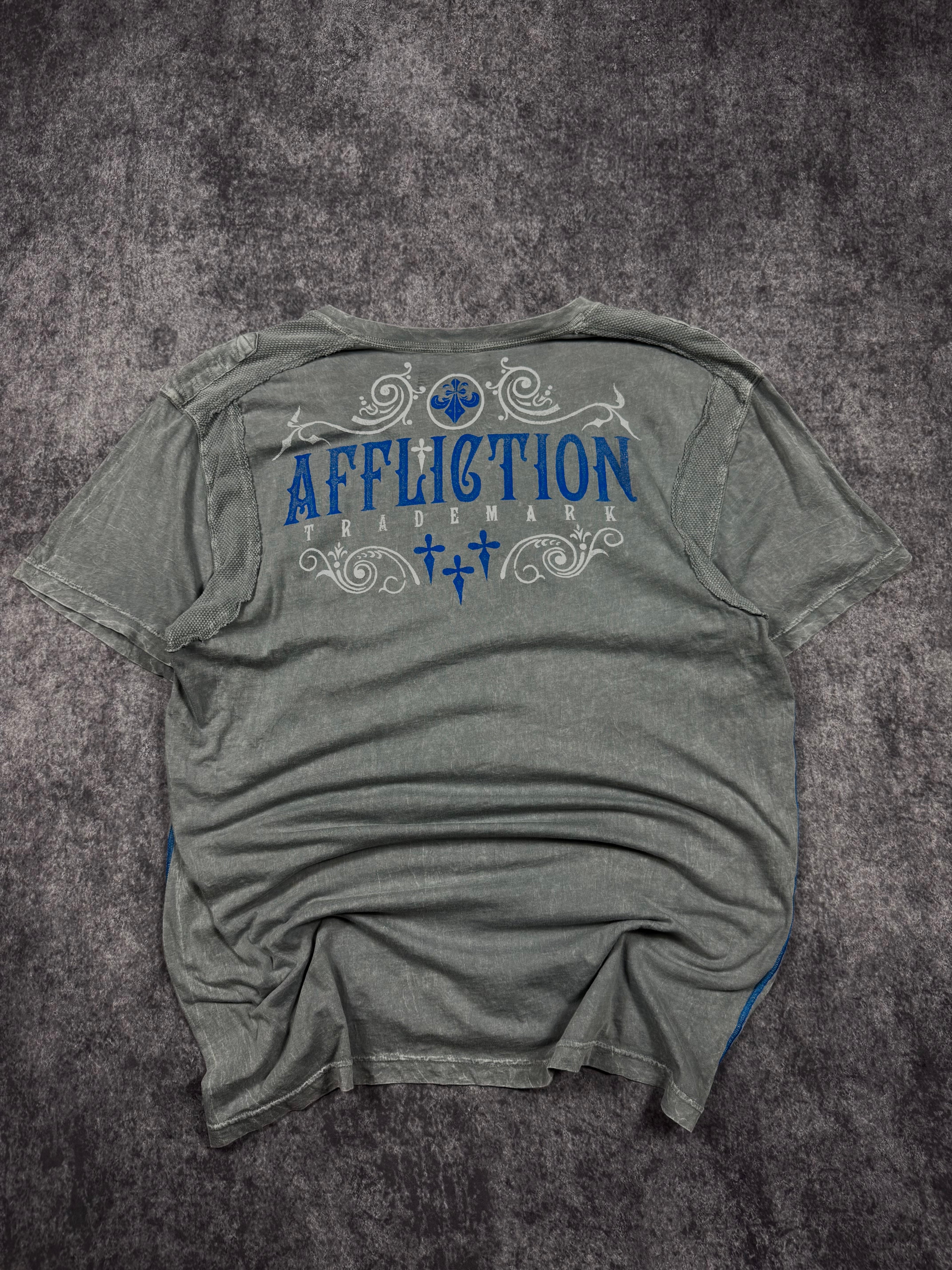 2000s affliction shirt (XL)