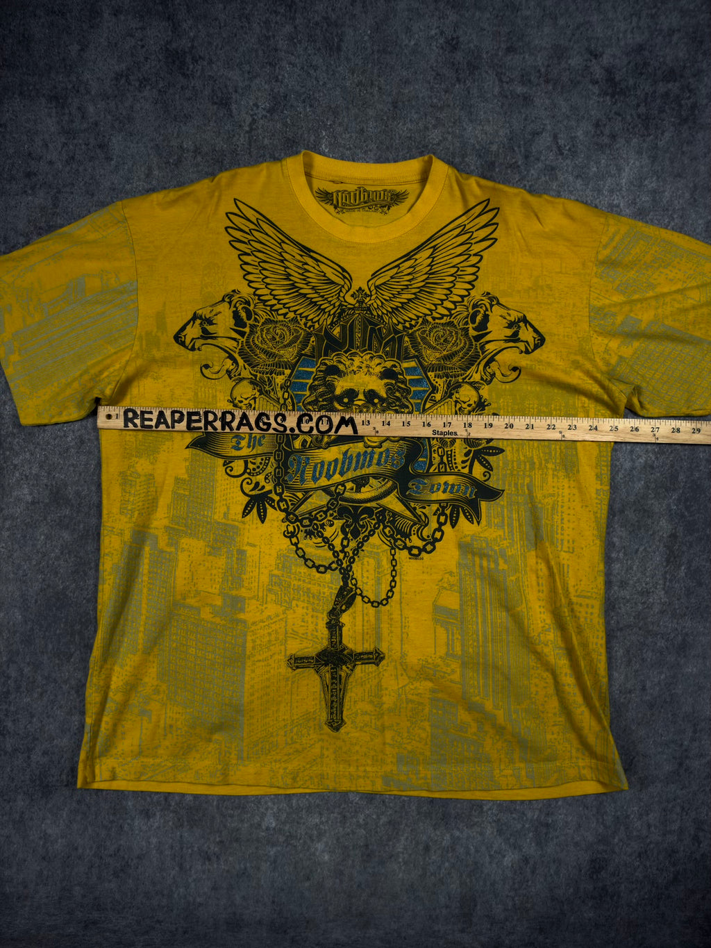 (RARE) 2000s CHROME WINGED SKULL SHIRT (XL)