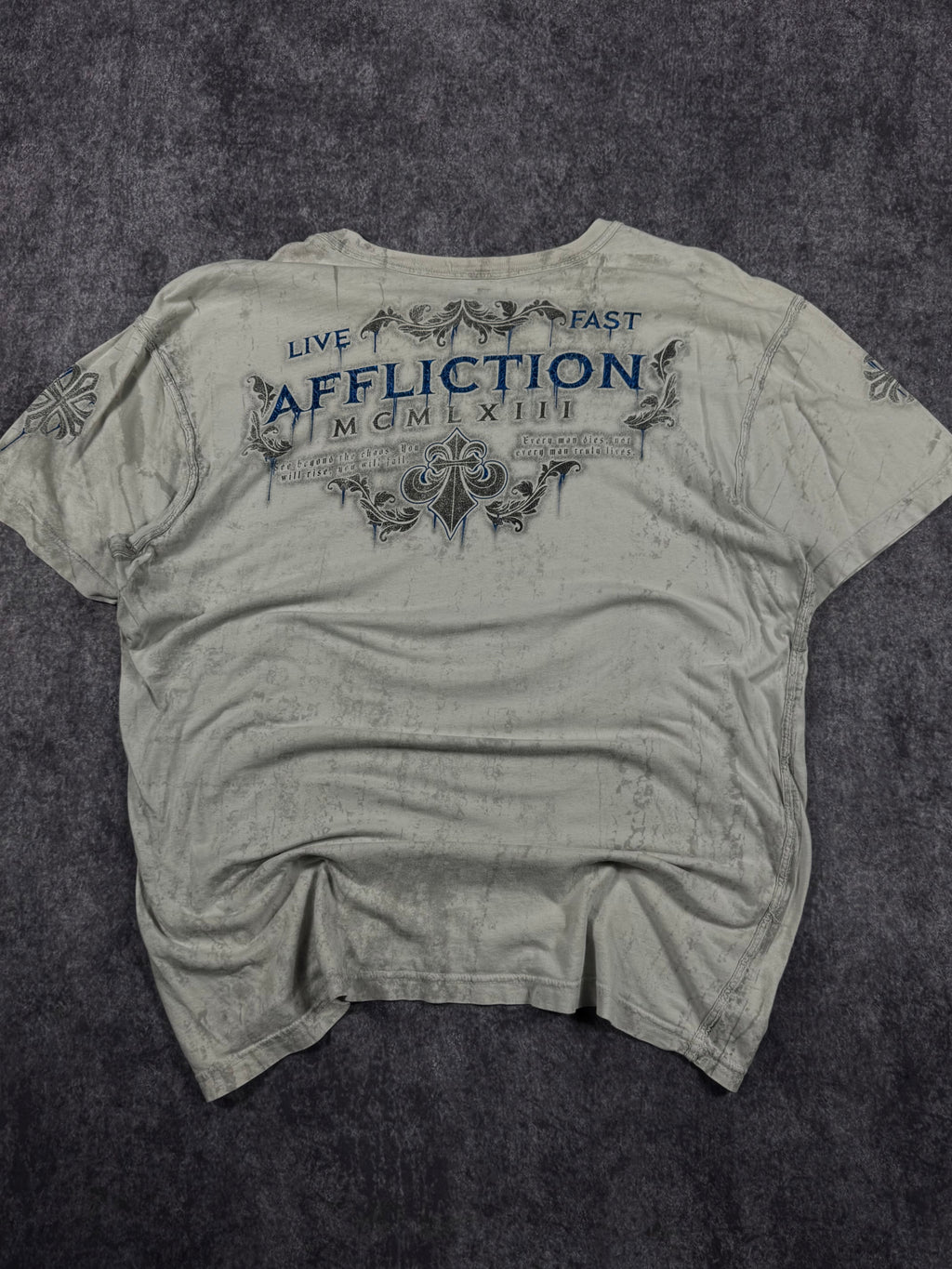 2000s affliction shirt (XL)