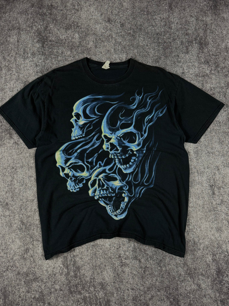 2000s flaming skull shirt (L)
