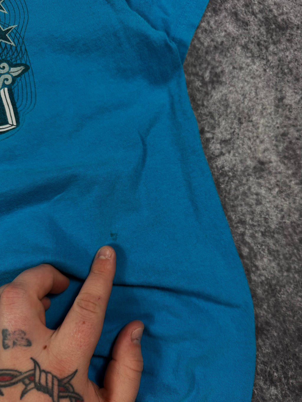 2000s tapout shirt (S)